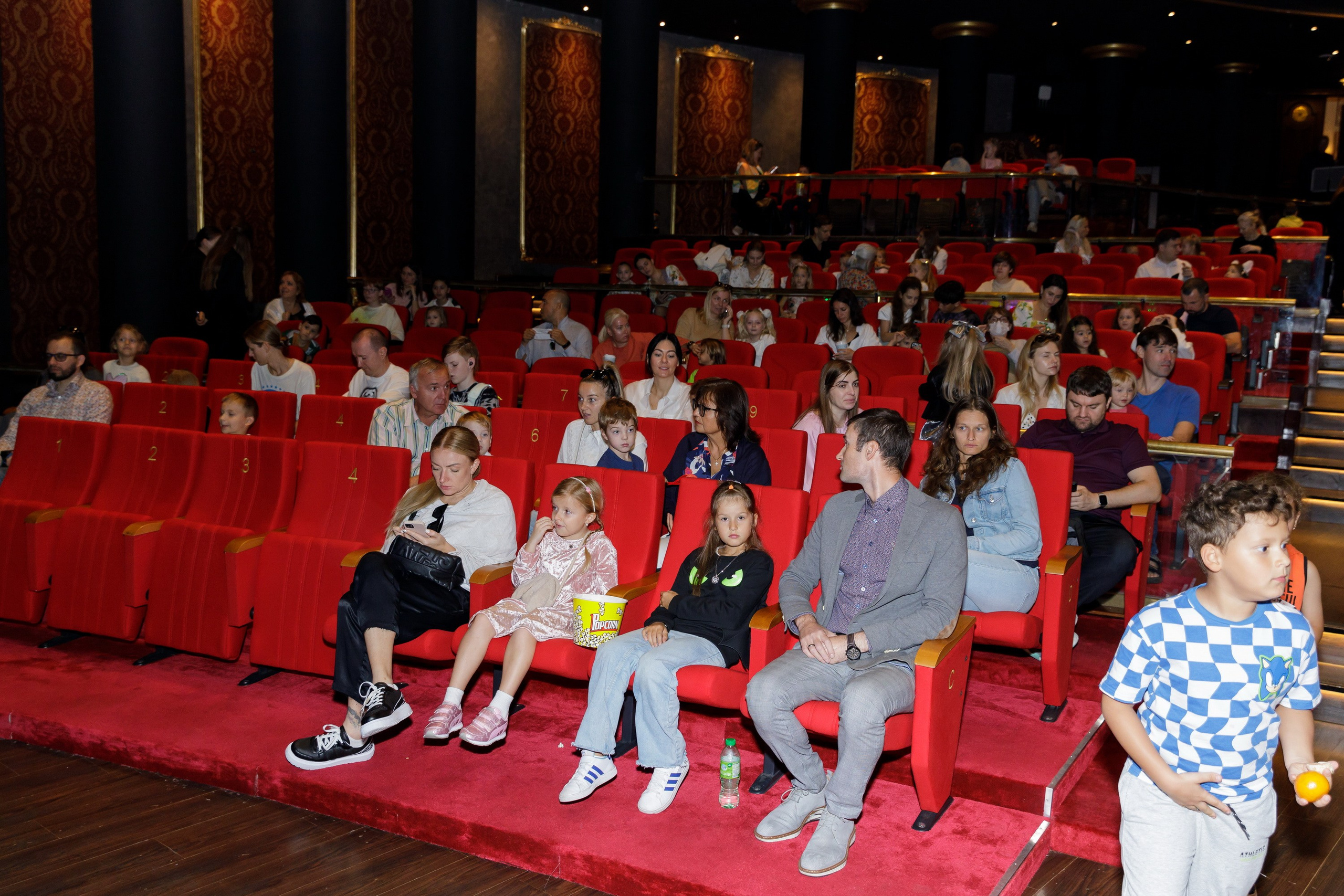 Новогодняя сказка для журнала Русские Эмираты, Дубай 2024. Фотограф Анна Кучерявая | Свадьбы и мероприятия в Дубае