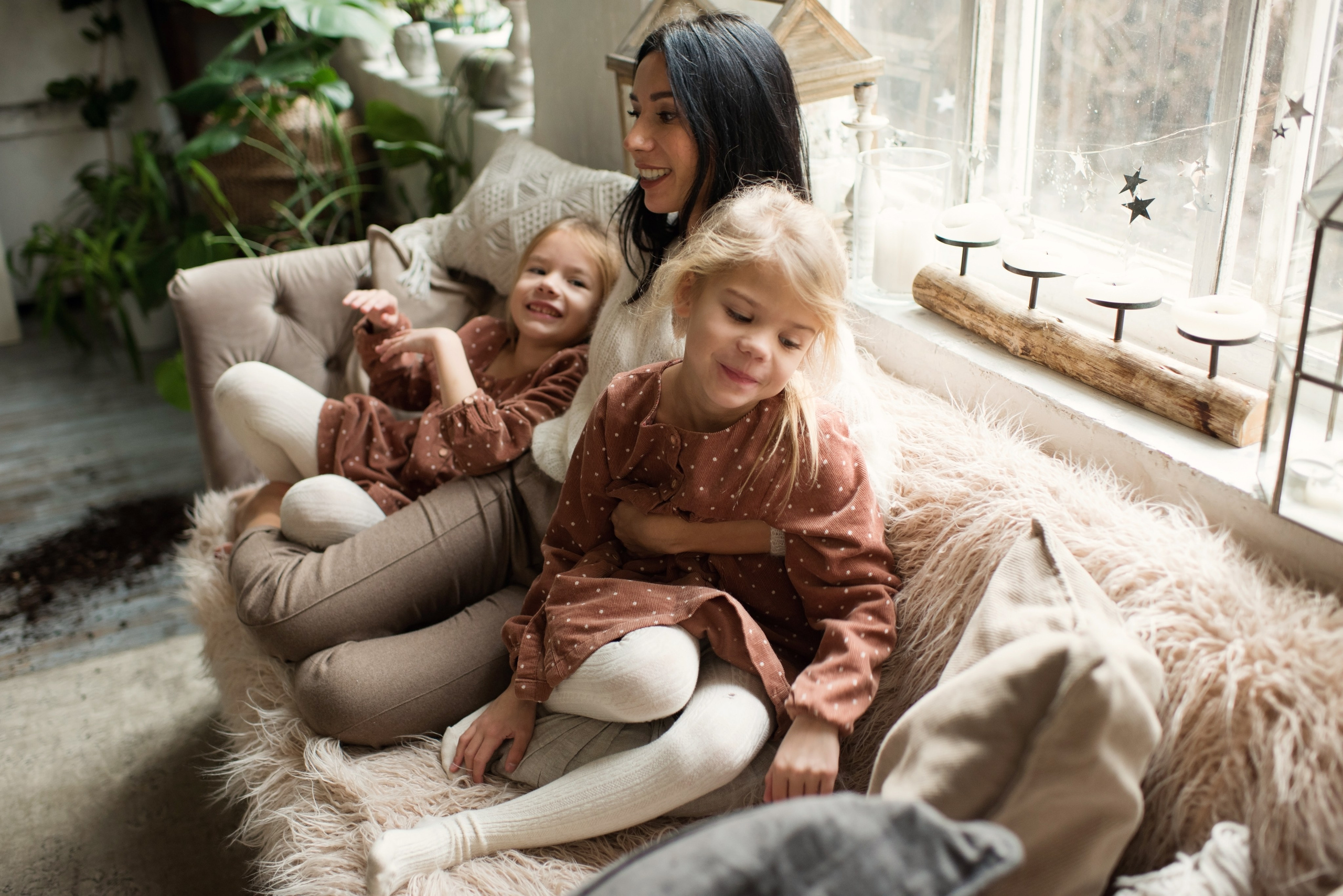 Christmas story. Newborn, pregnancy, family photographer in New Jersey