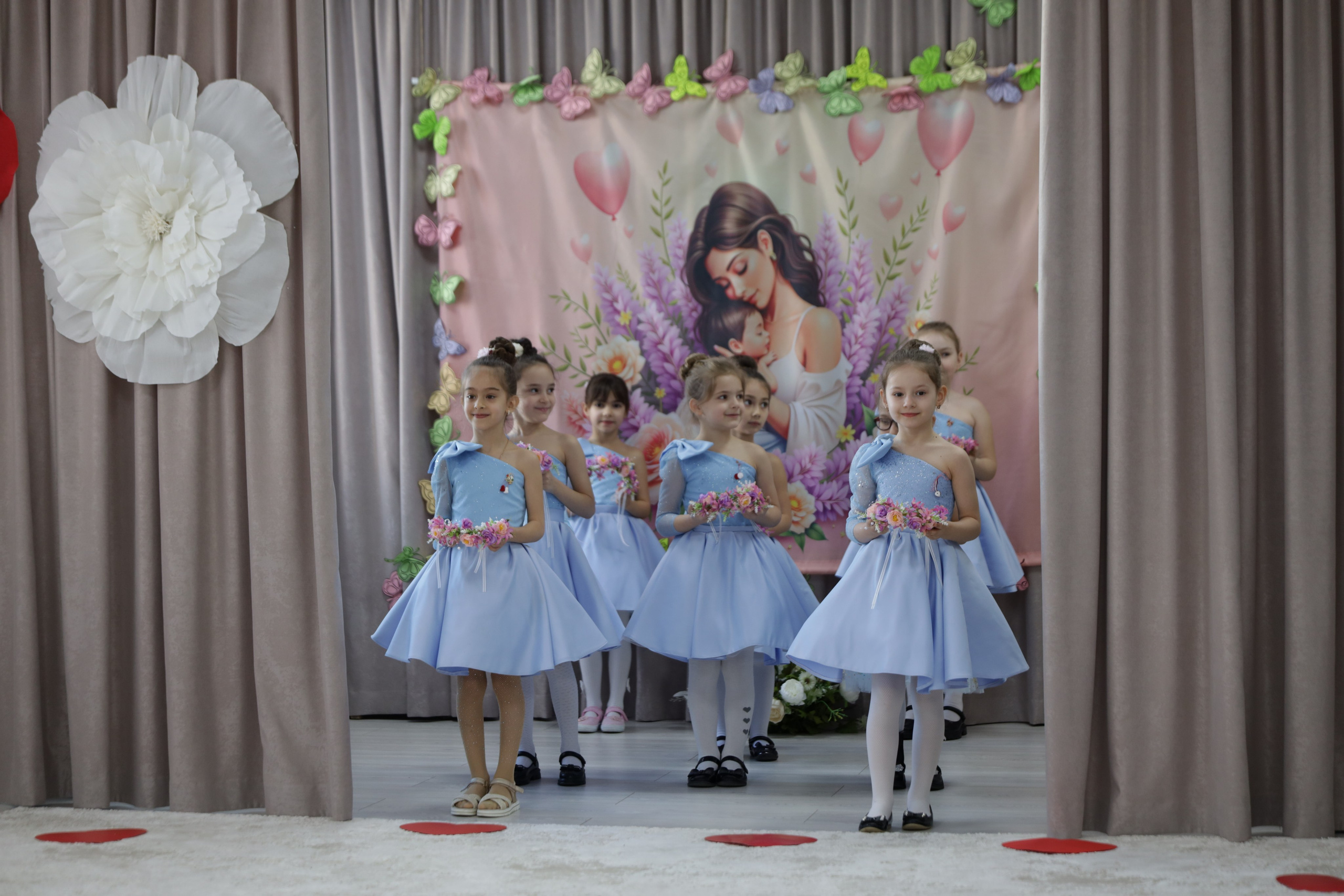 Mama în ochi de copil.... Alika Dia- Fotograf în Republica Moldova, Strășeni