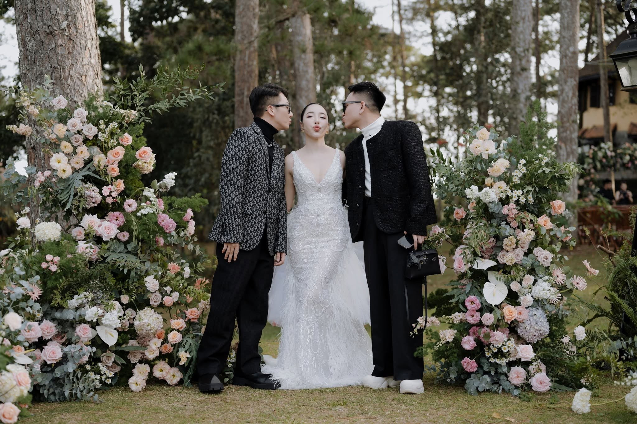 𝐃𝐄𝐍𝐍𝐈𝐒 ⓐⓝⓓ 𝐓𝐈𝐍𝐘/Destination Wedding. Nhiếp ảnh gia đám cưới hàng đầu tại Thành Phố Hồ Chí Minh