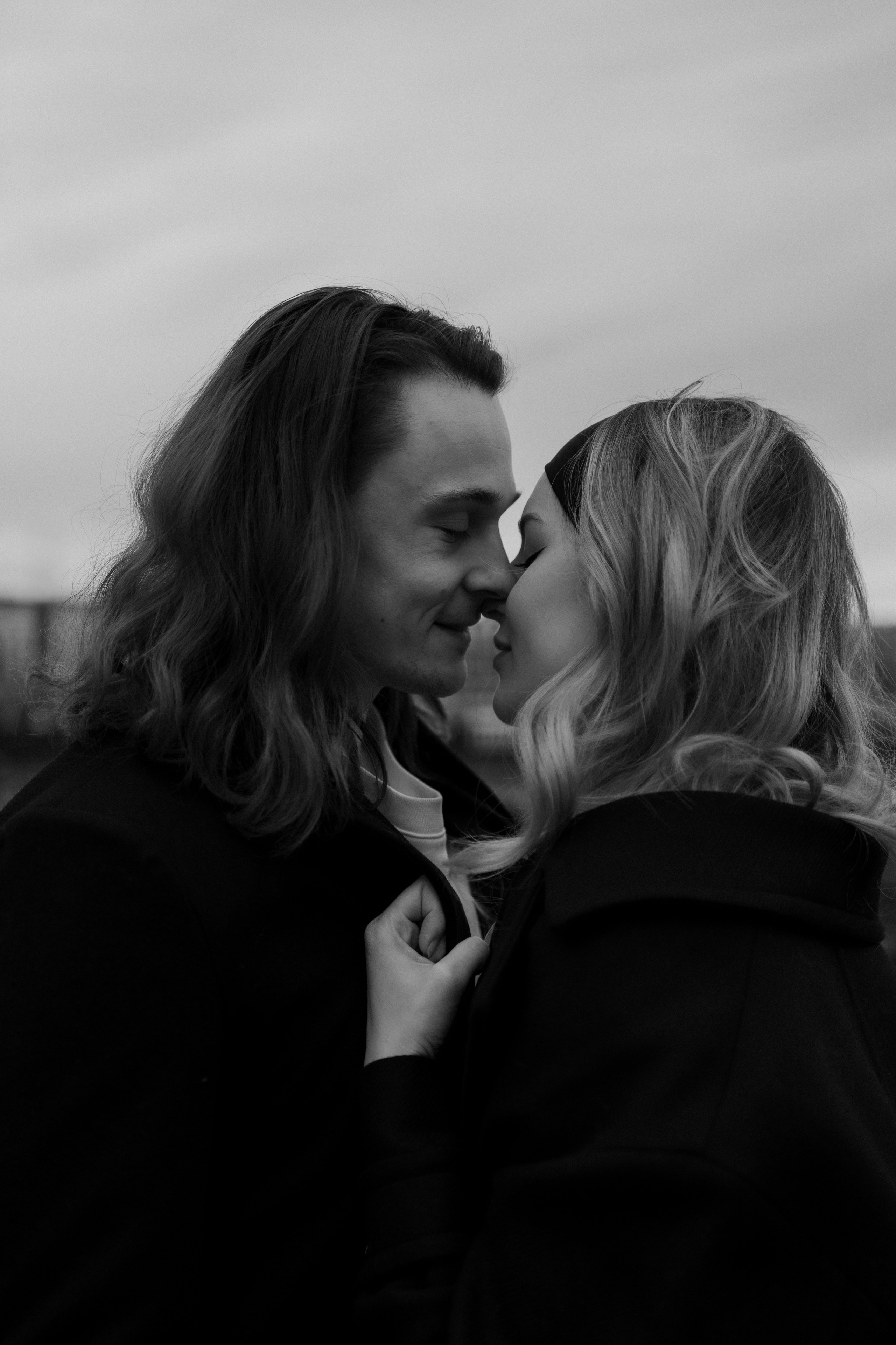 Black&White Love Story in Dresden. Emotional&Cinematic Couple Photography by Kristina Kozheltsova. Kristina Kozheltsova- Soulful Portrait&Lifestyle&Love Story Photographer in Leipzig, Germany