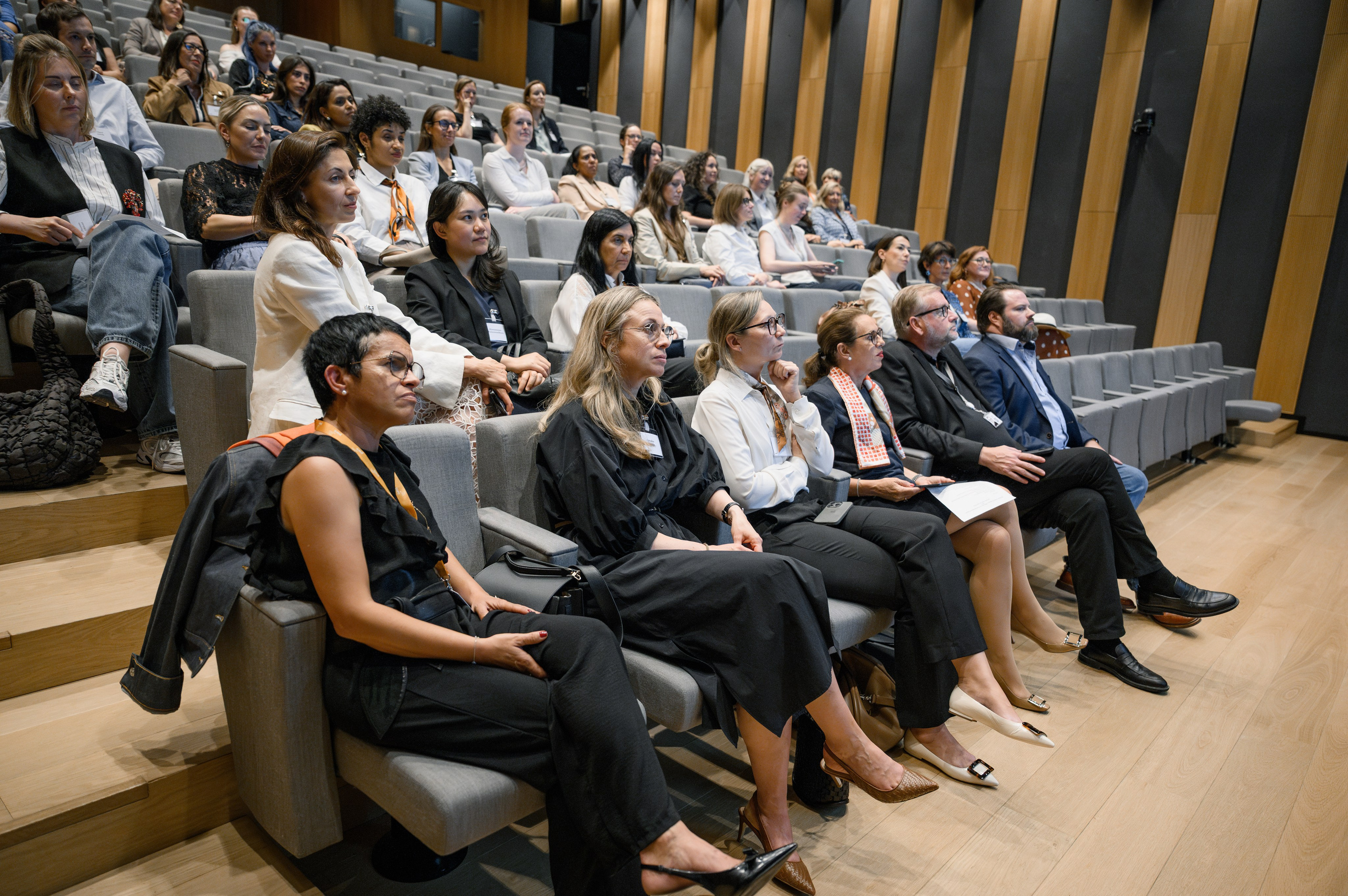 Dress For Success asbl at Pwc Luxembourg. Photographer in Luxembourg Tanita