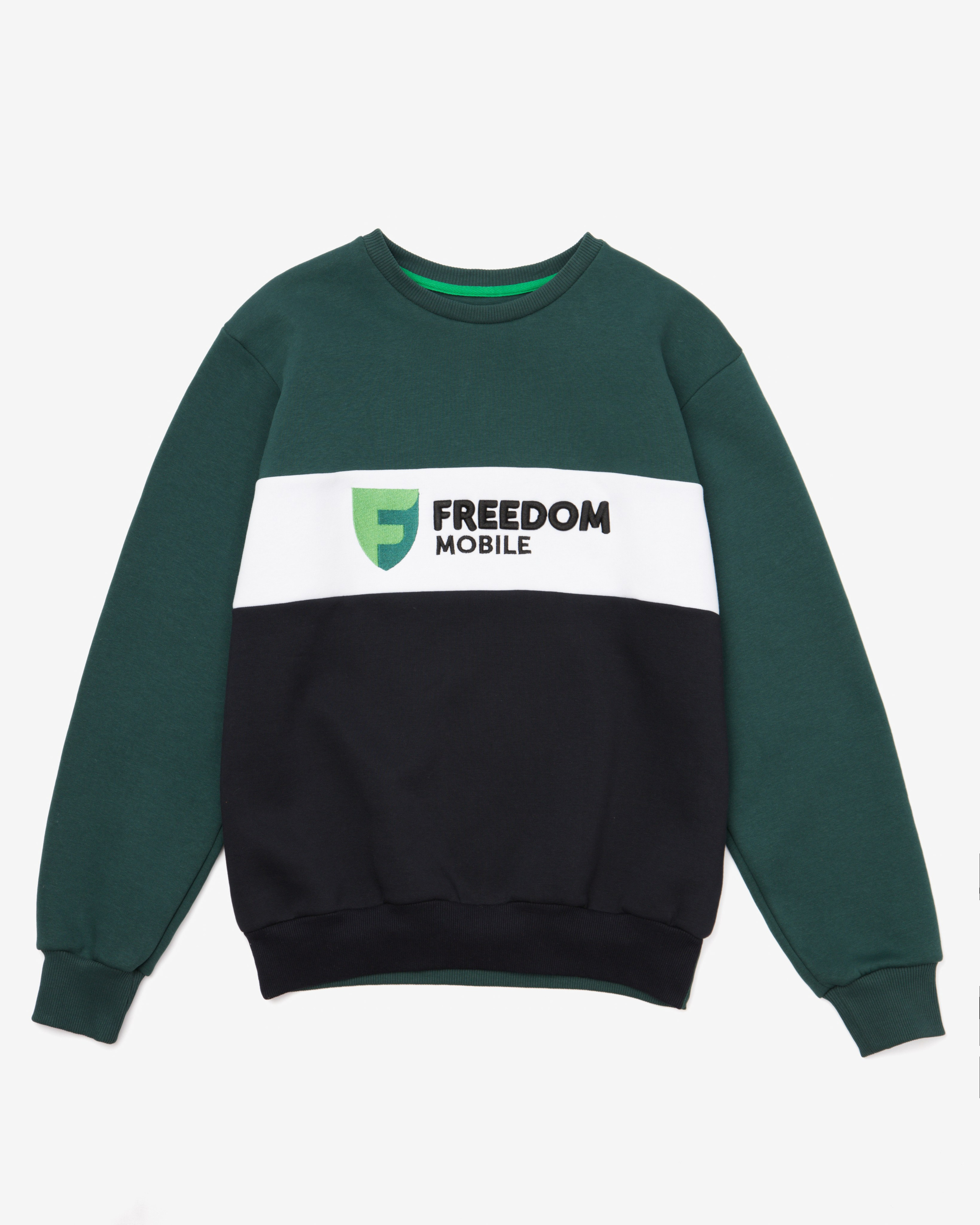 Одежда. Предметная фотосъемка в Алматы. Студия фото и видео съемки товаров