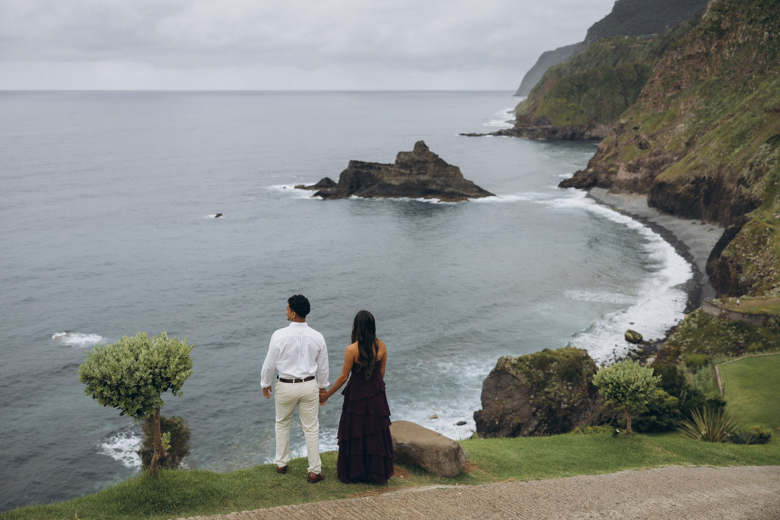 Couple during surprise engagement in a private viewpoint in Boa Ventura.