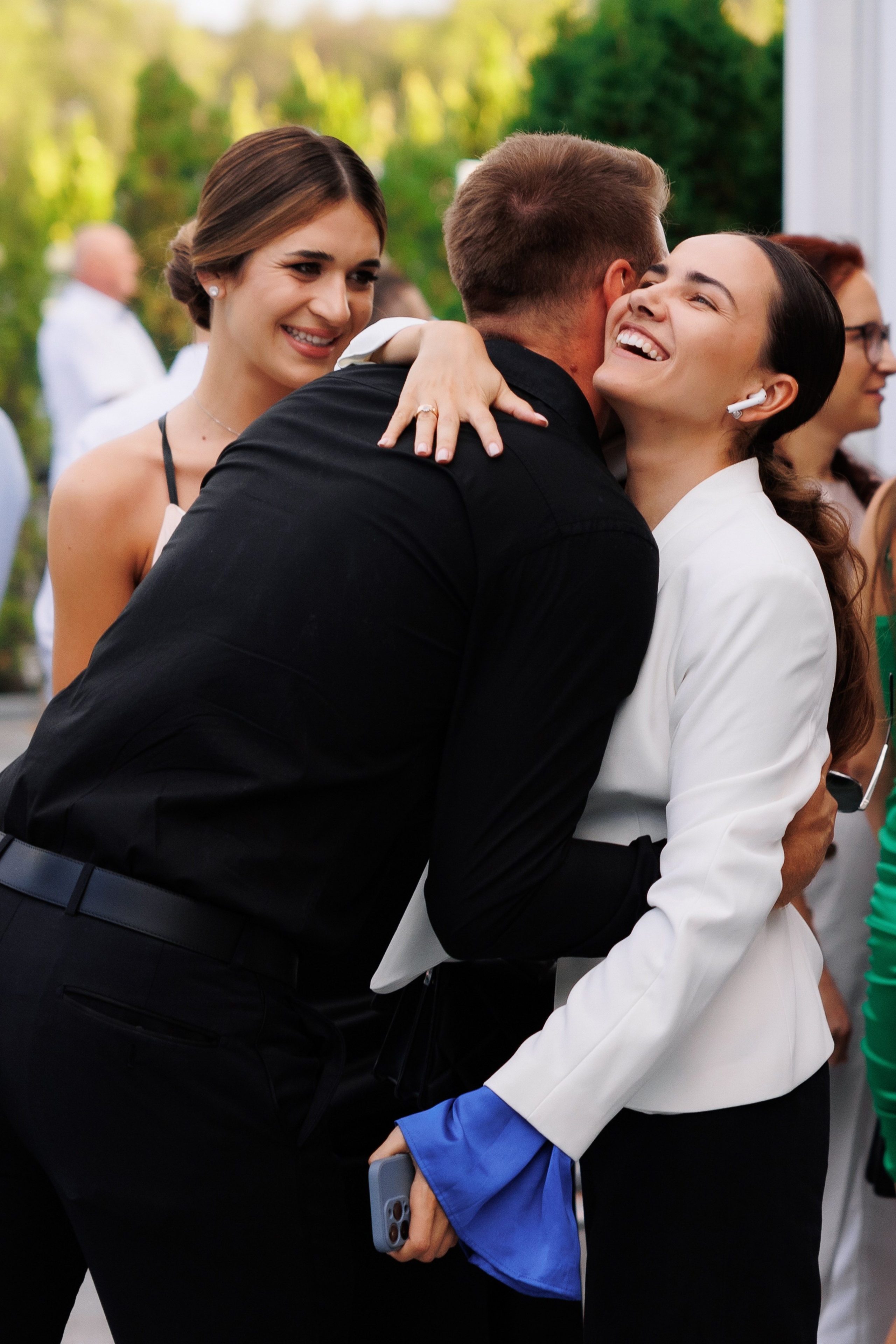 îmbrățișări cu emoții