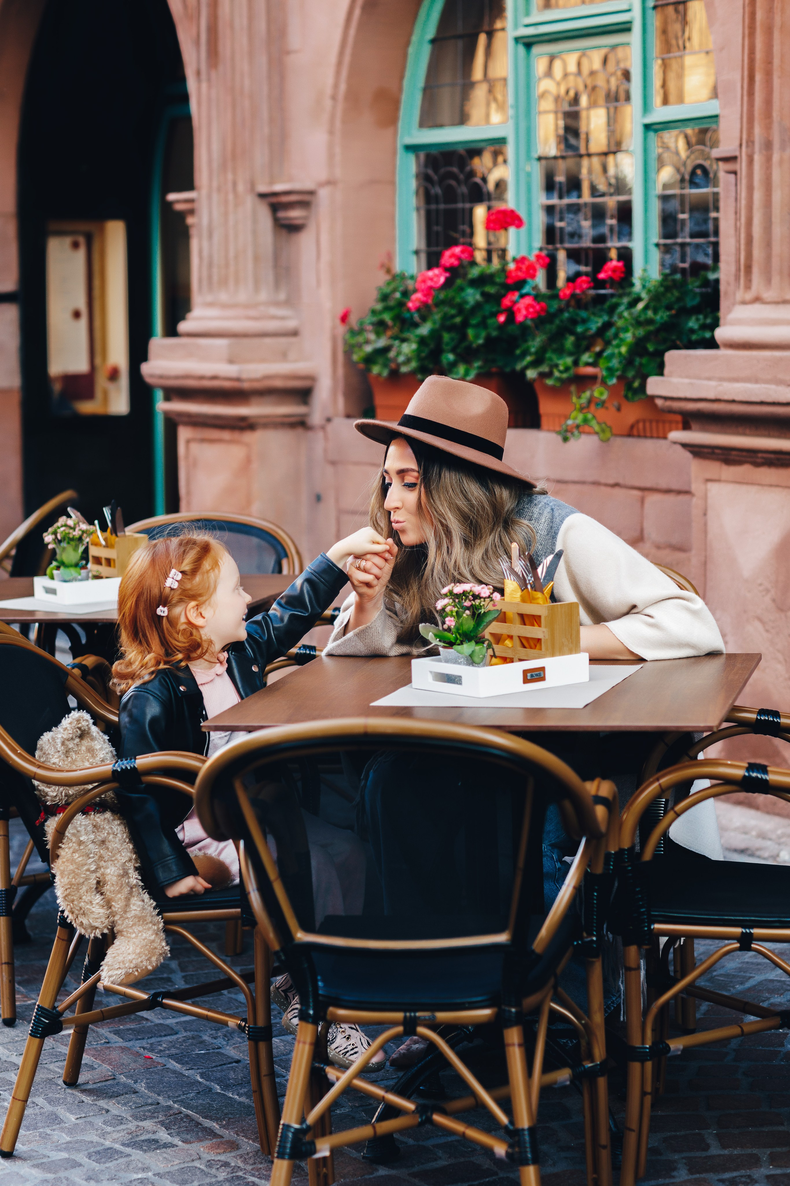 Kinder Outdoorfotografie Hockenheim – Lebendige Kinderfotos in Bewegung bei Sonnenschein
