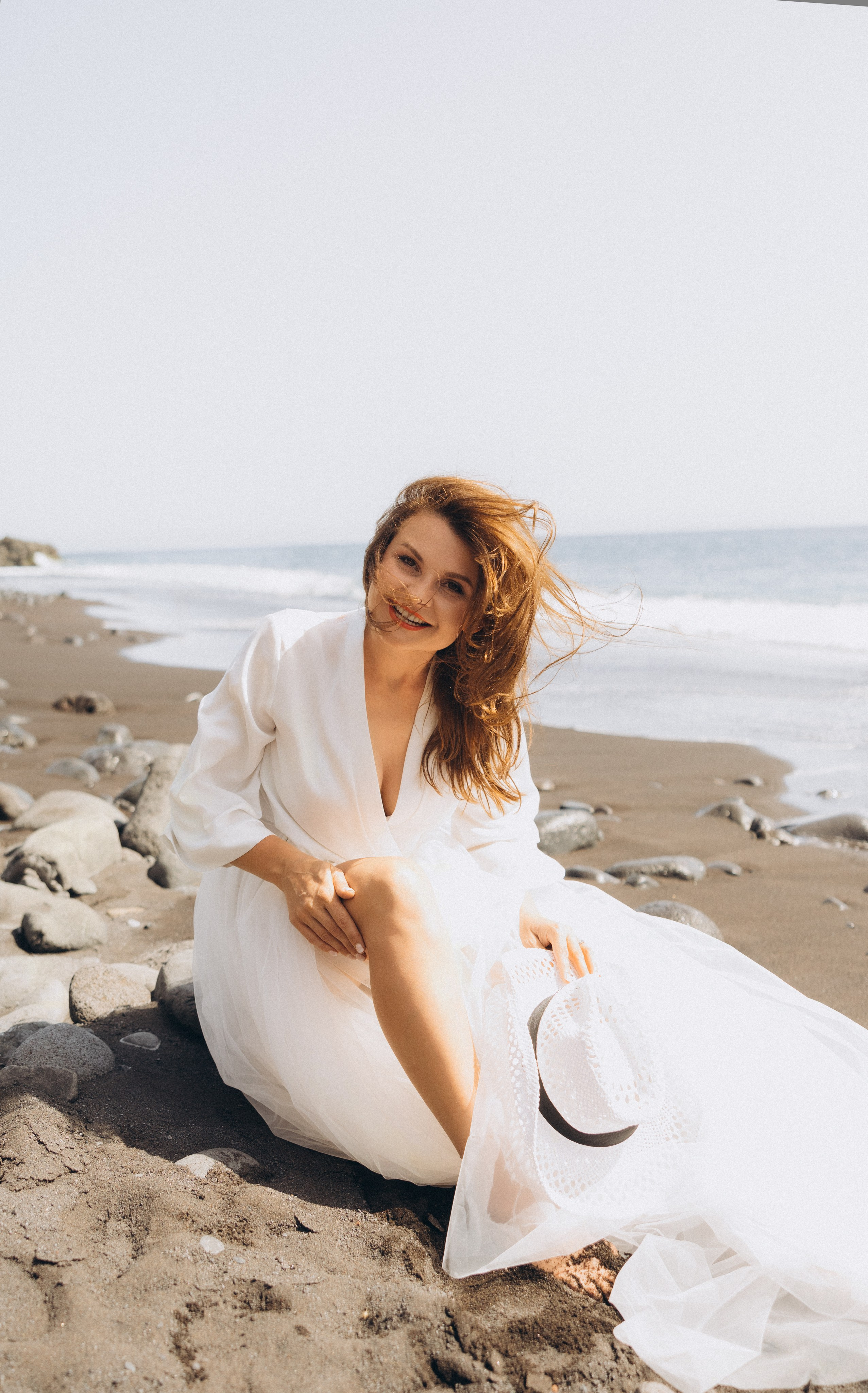 Capturing the love and anticipation of a couple during their pre-wedding photoshoot in Madeira.