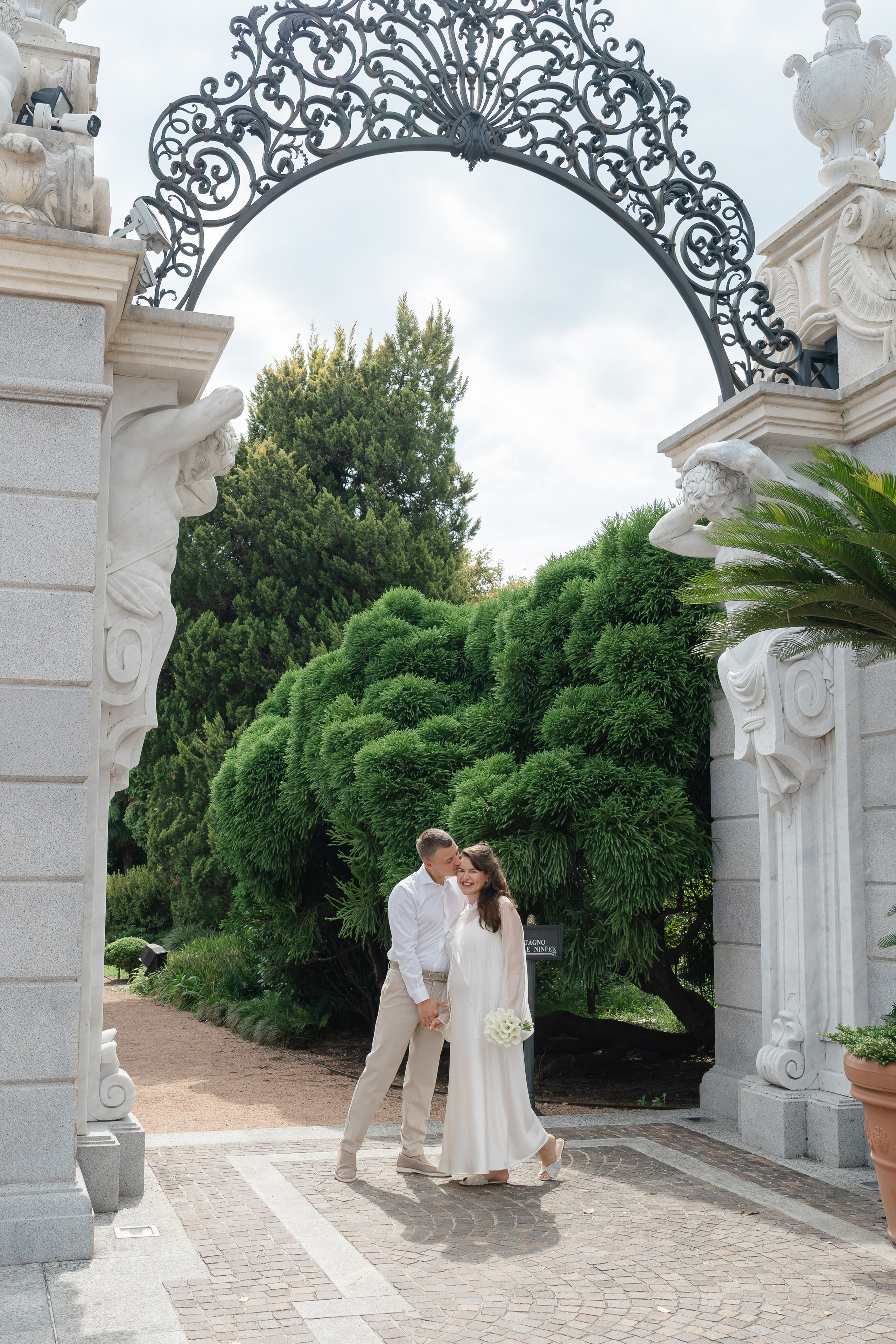 MISHA AND DIANA LAKE MAGGIORE. PHOTOGRAPHER IN ITALY
