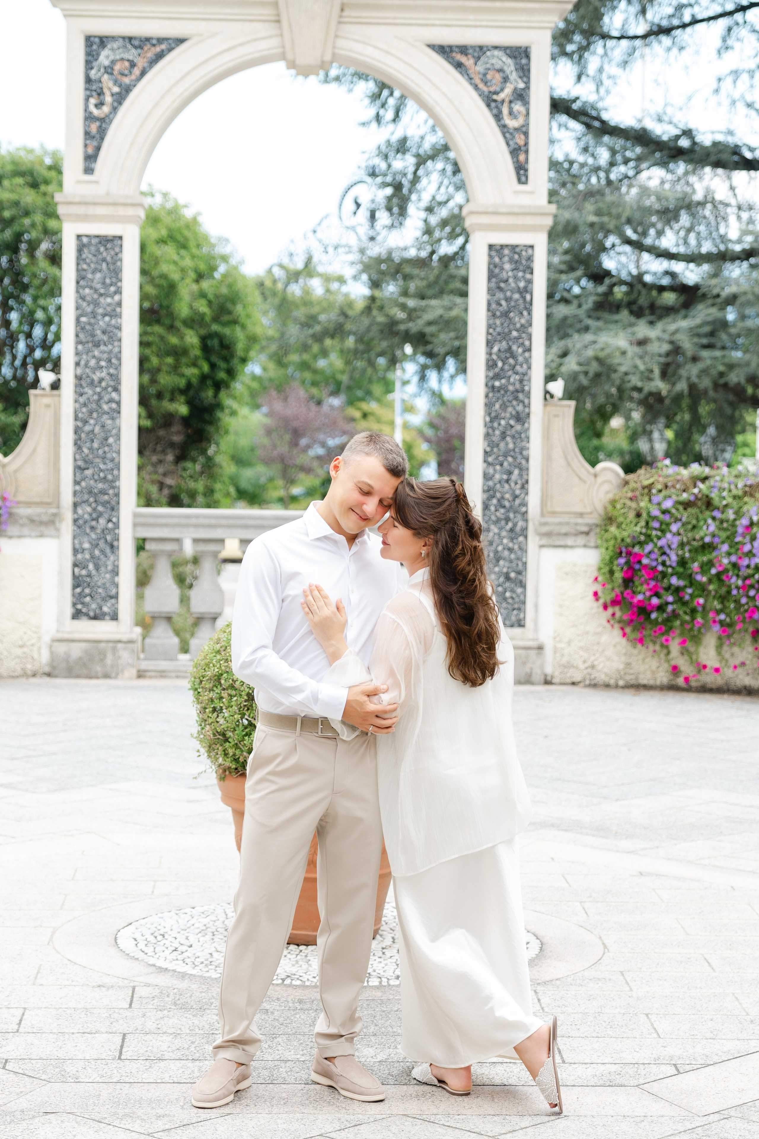 MISHA AND DIANA LAKE MAGGIORE. PHOTOGRAPHER IN ITALY