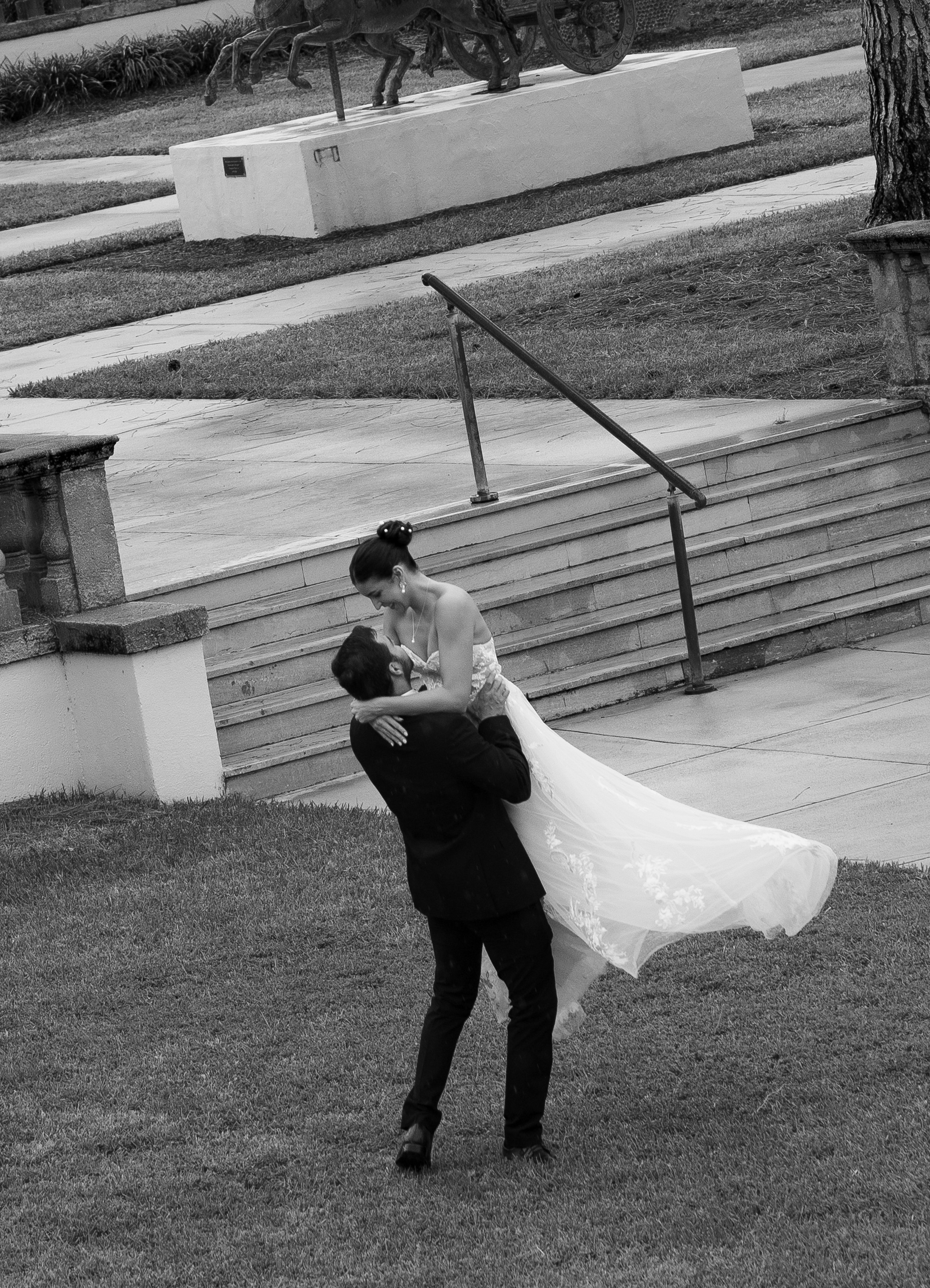 Intimate Elopement photoshoot. Ringling. Photographer Anastasia Nagibina