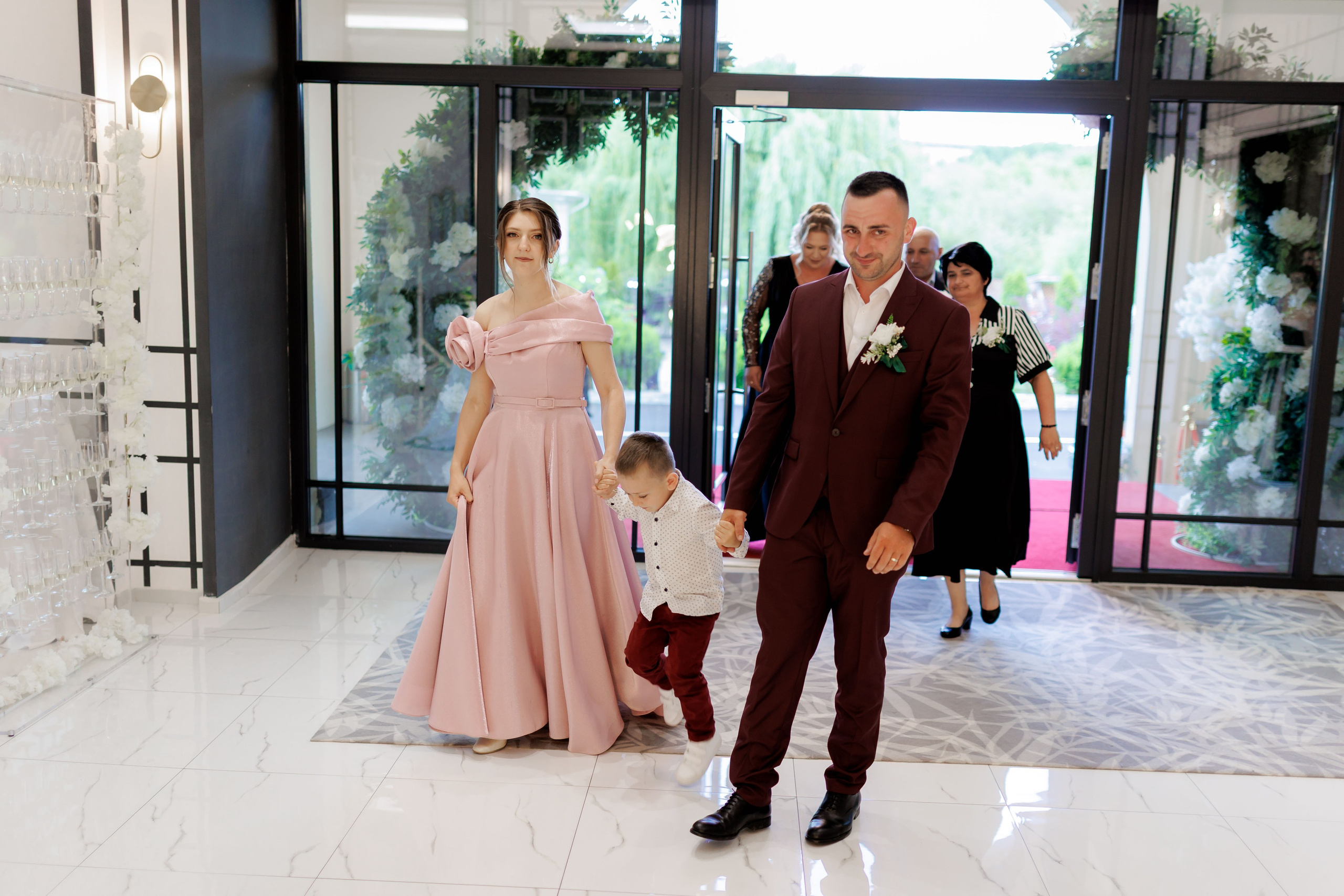 Nunta Nicoleta & Răzvan | Fotografie & Videografie Profesională. Servicii foto-video profesionale, pentru momente de neuitat