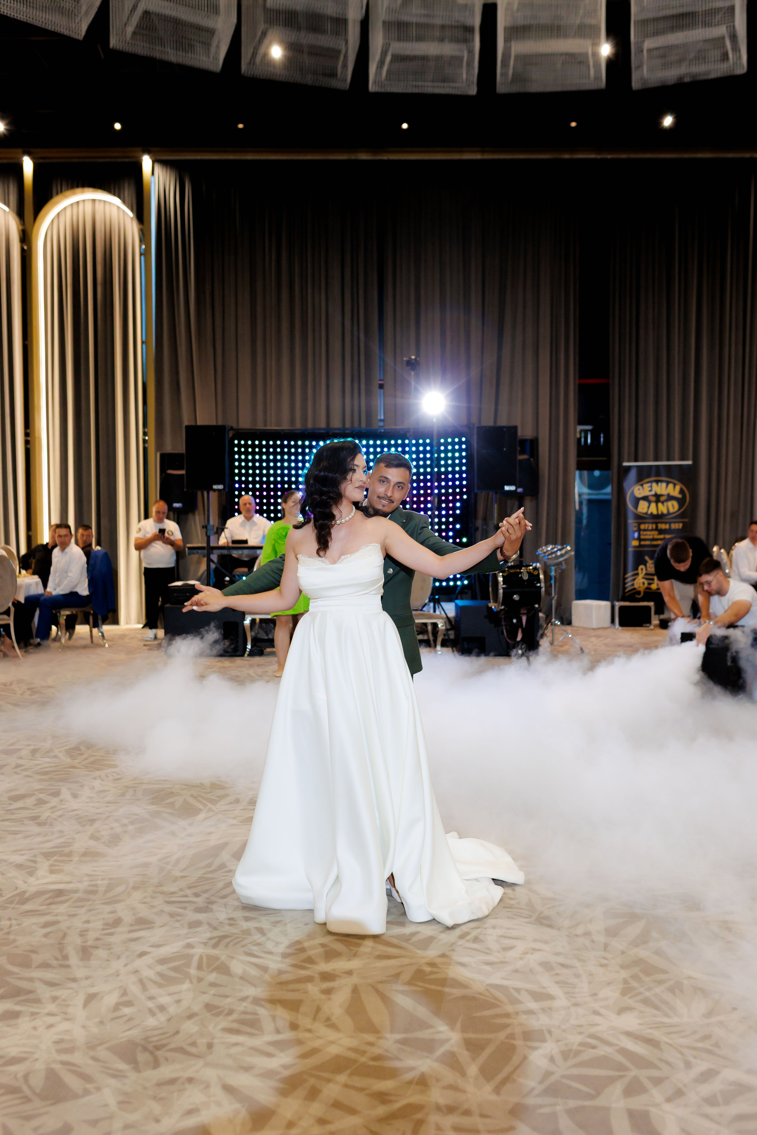 Nunta Nicoleta & Răzvan | Fotografie & Videografie Profesională. Servicii foto-video profesionale, pentru momente de neuitat