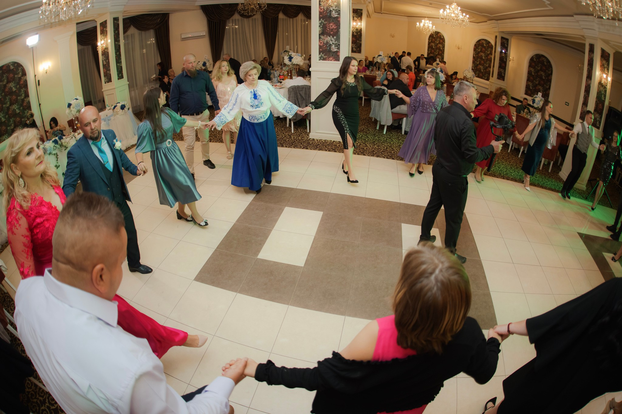 Mihai & Oana. Servicii foto-video profesionale, pentru momente de neuitat