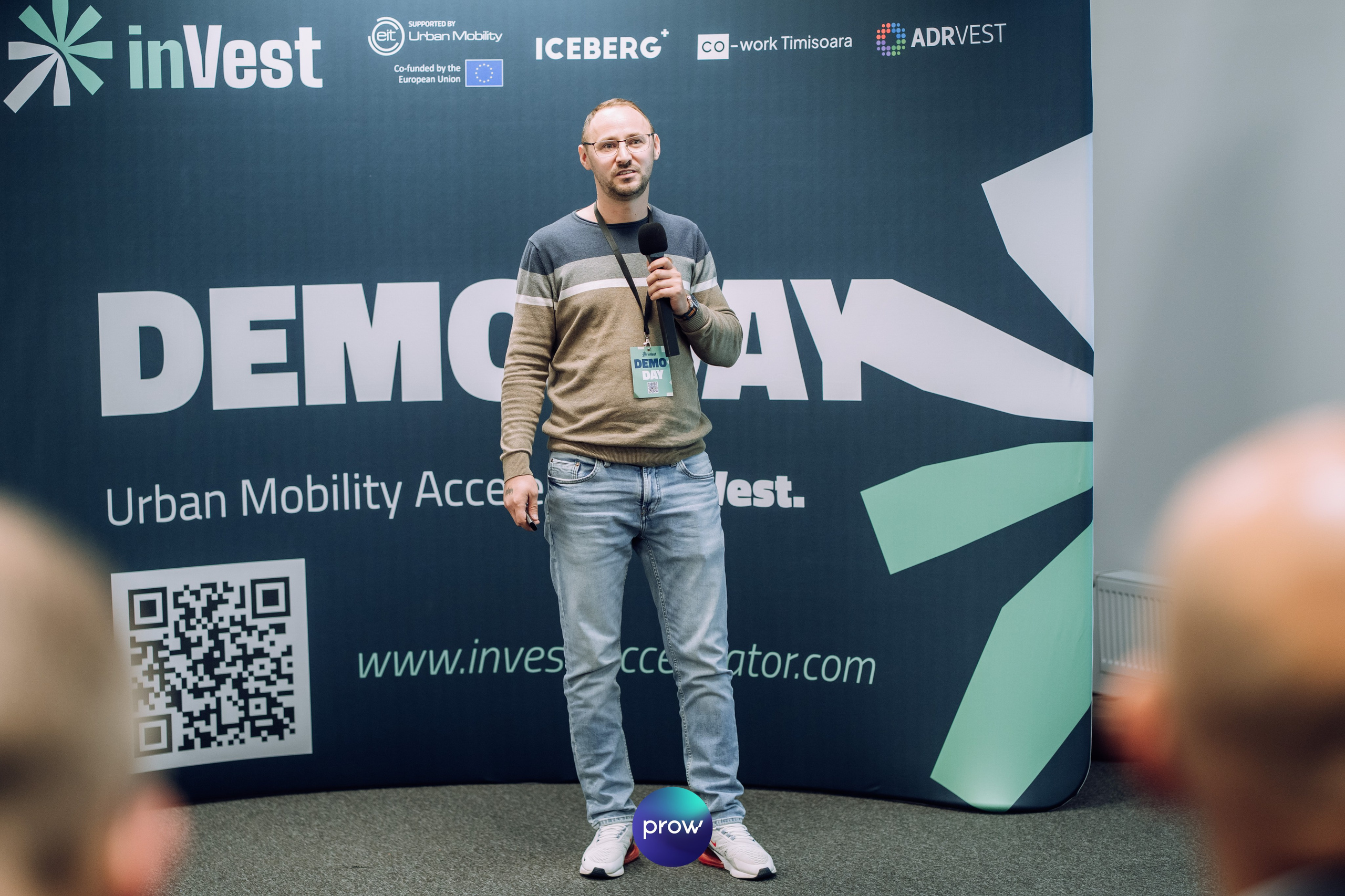 InVest DemoDay @ Cowork. Cozac Cristian Photographer