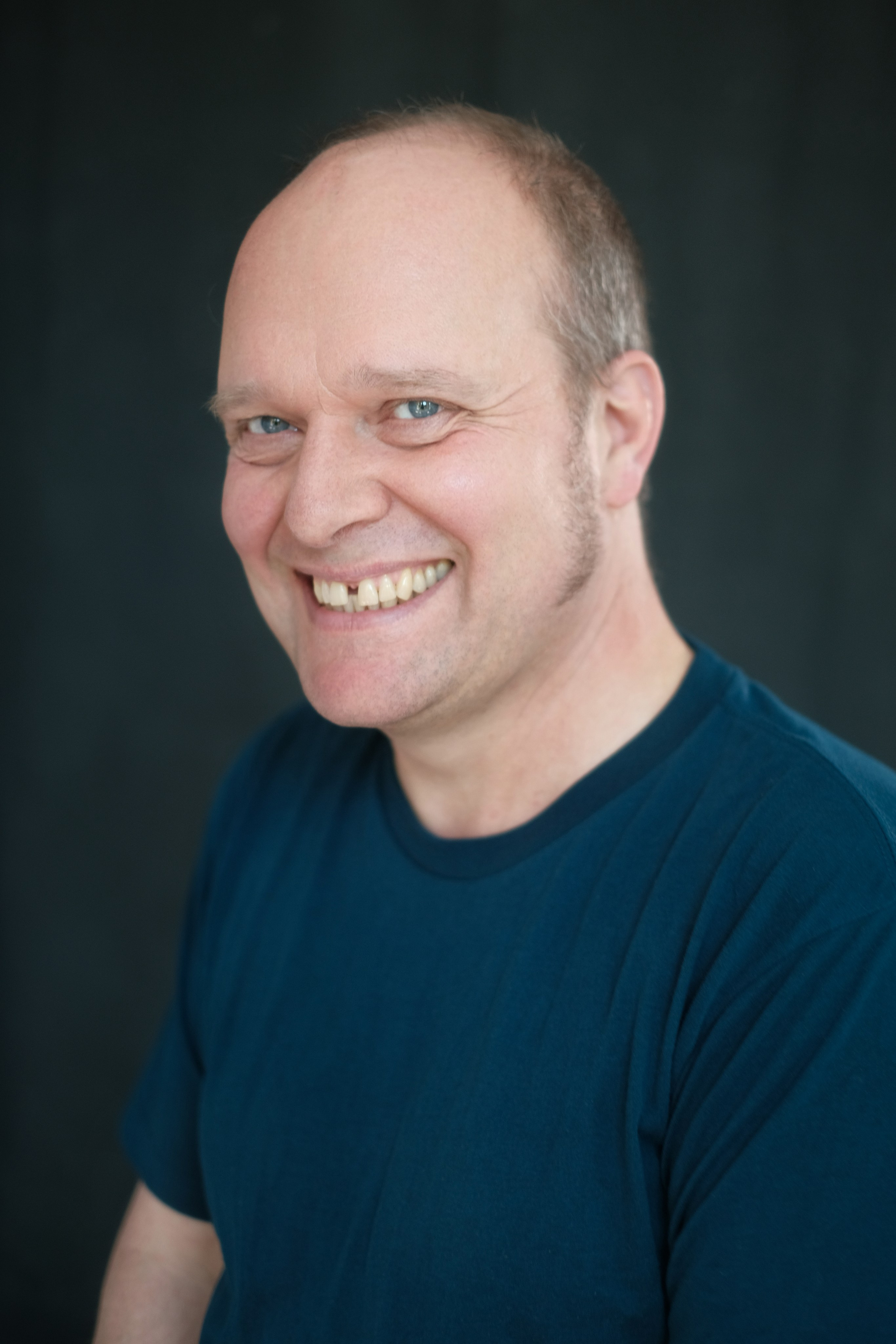 Karsten Kassi Wolf. Schauspielerfotos Berlin | Headshots & Casting-Videos – Acting Photography