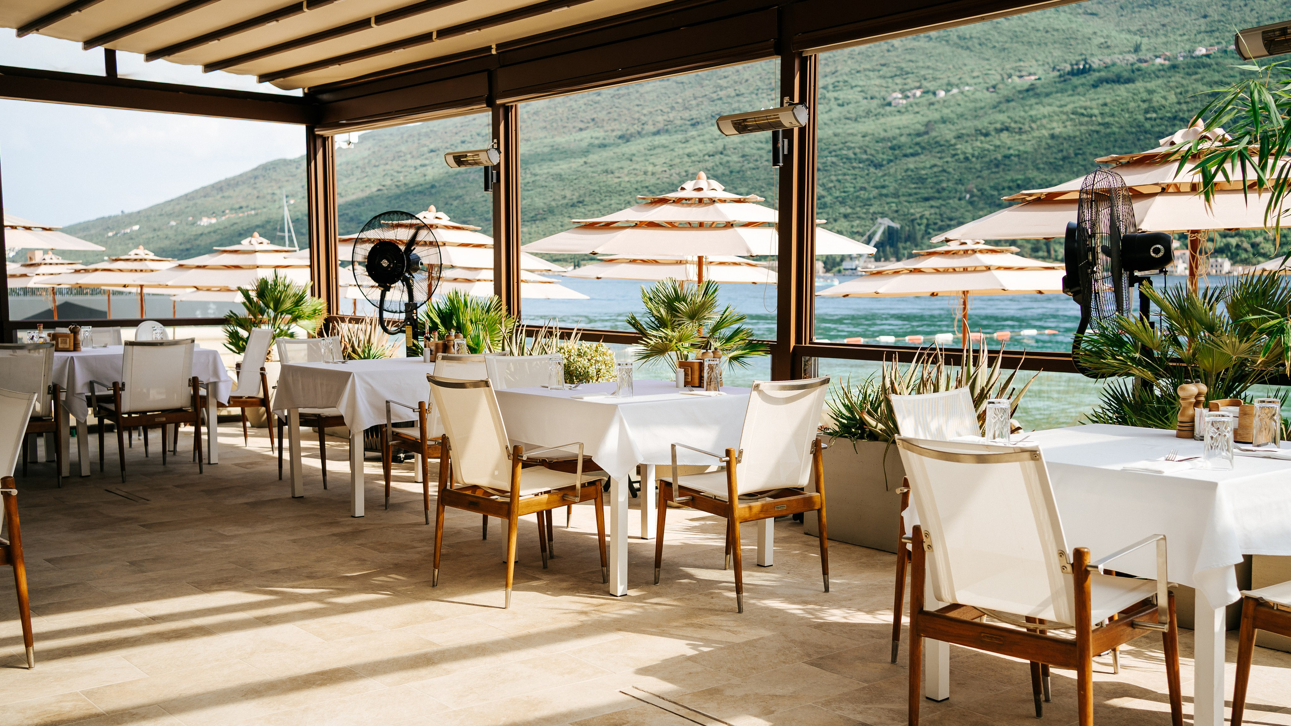 RESTAURANT. PHOTOGRAPHER|VIDEOGRAPHER MONTENEGRO