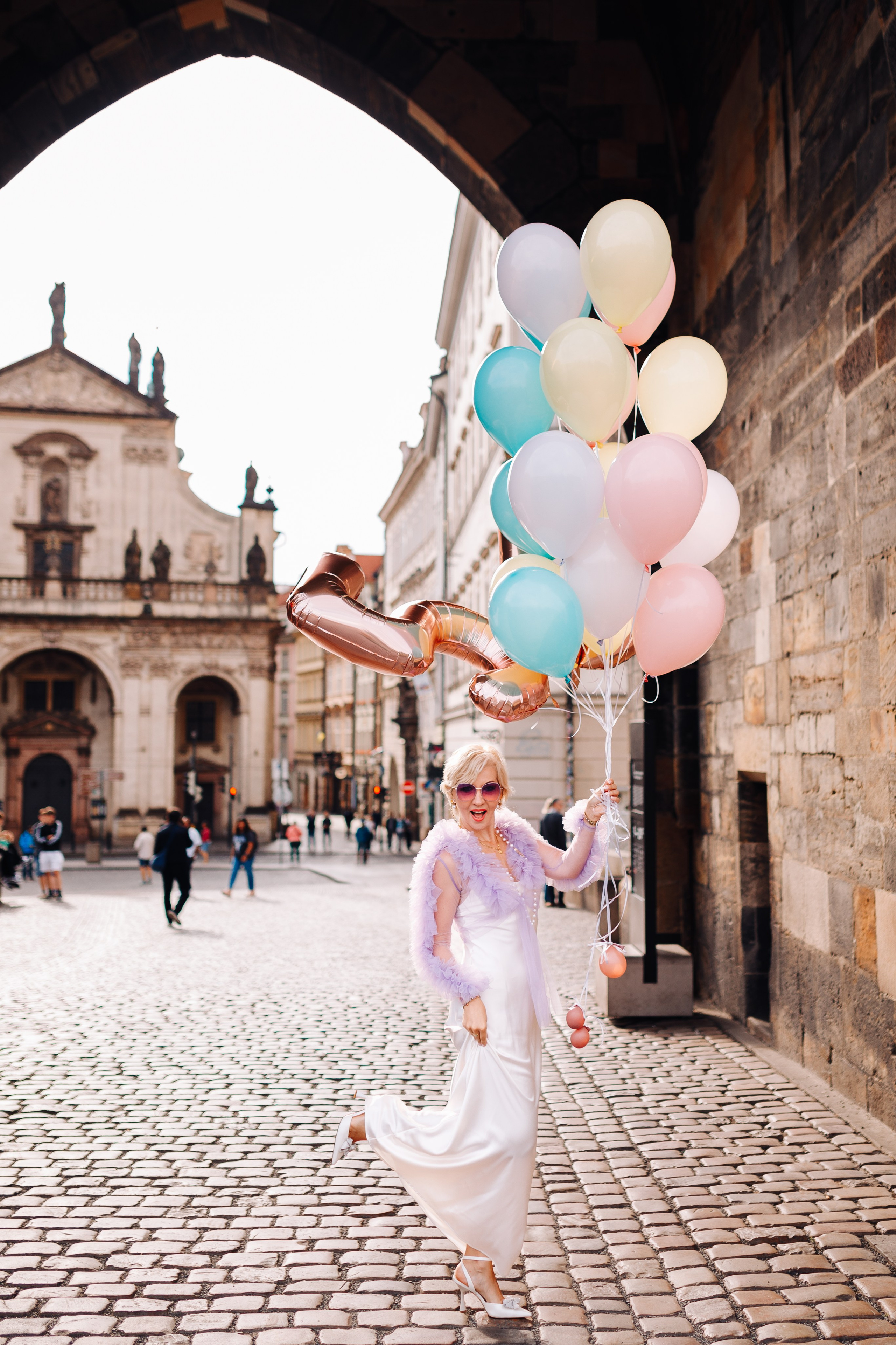 Kate. Photographer in Prague for tourists