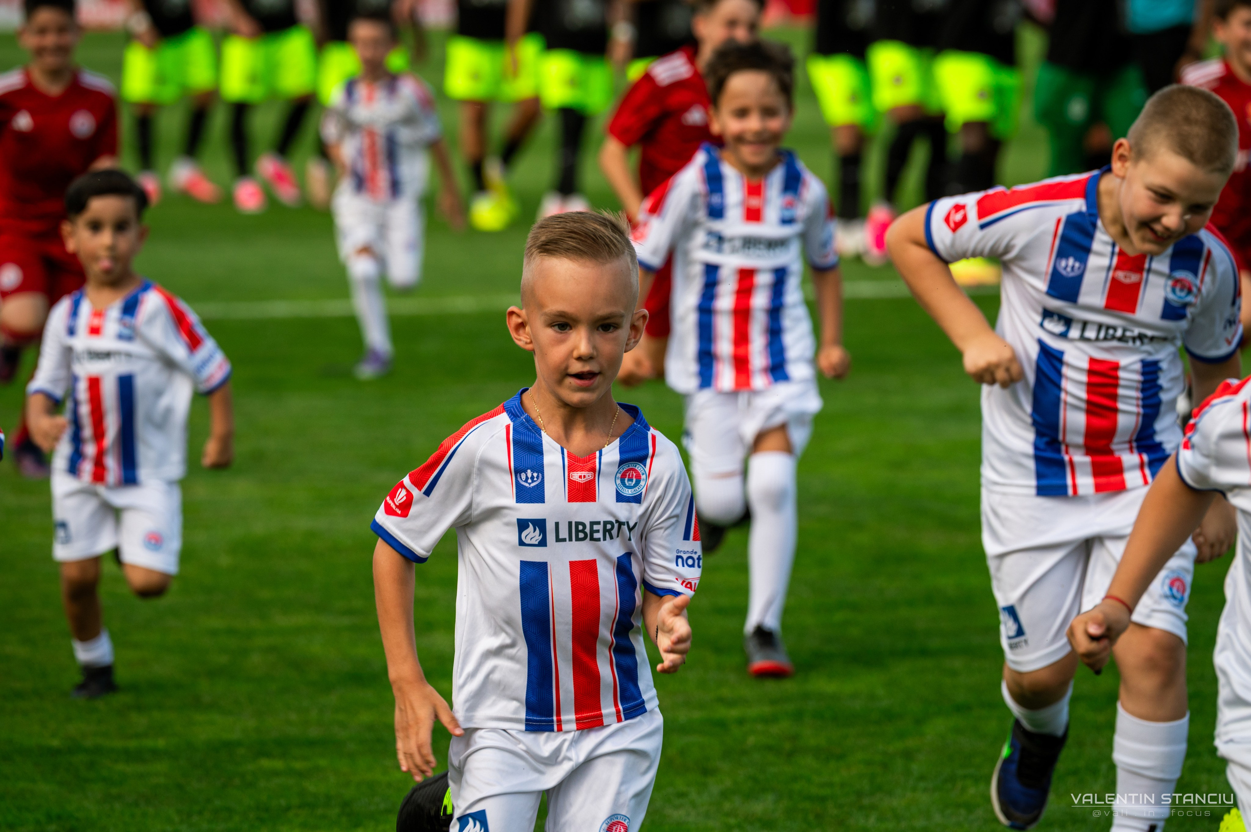 Otelul Galati — CFR Cluj. Fotograf de Sport, Portret, Produs, Corporate, Cultural și Evenimente în Galați | Valentin Stanciu