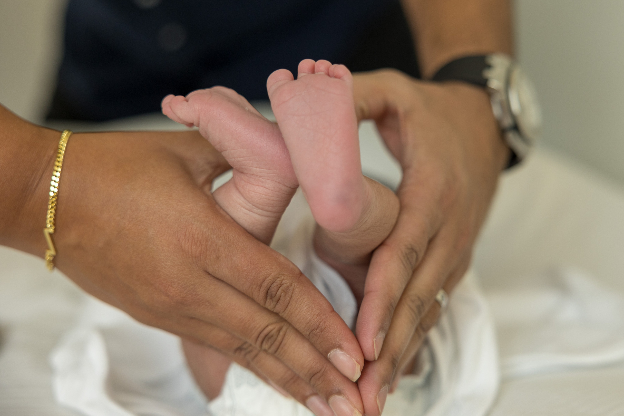 In Your Arms. Family, lifestyle, and commercial photography in New York and New Jersey