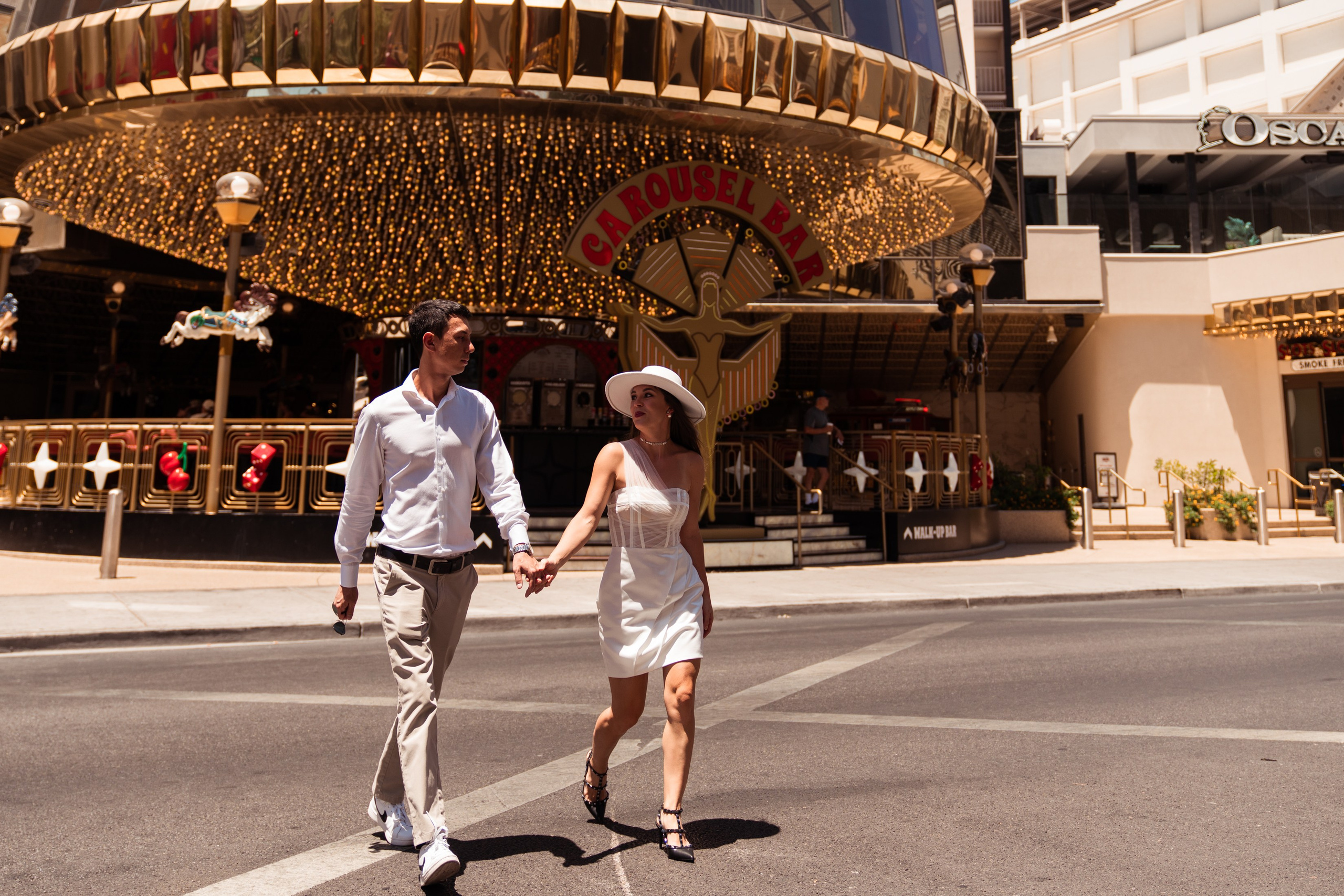 O&M. Wedding & elopement photographer Viktoriya Kravtsov. Las Vegas