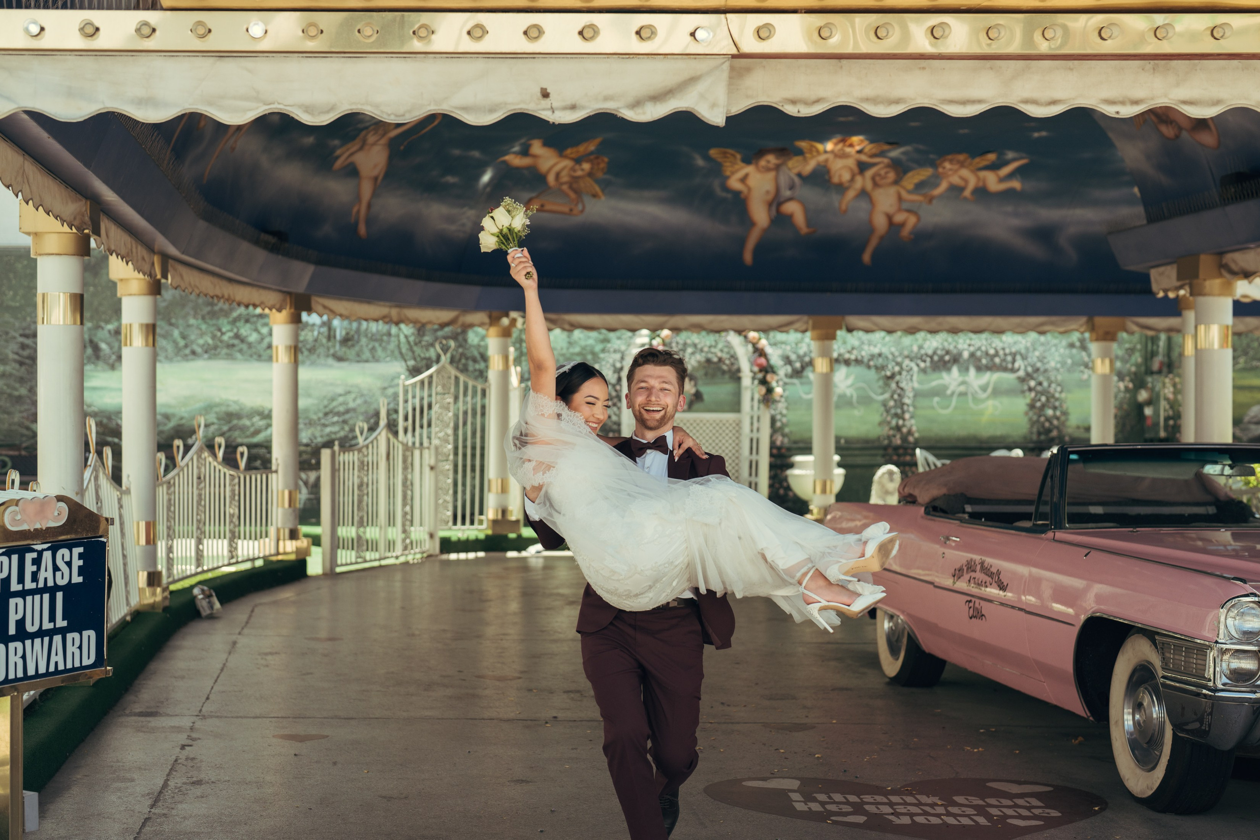 Justin&Sheyla. Wedding & elopement photographer Viktoriya Kravtsov. Las Vegas