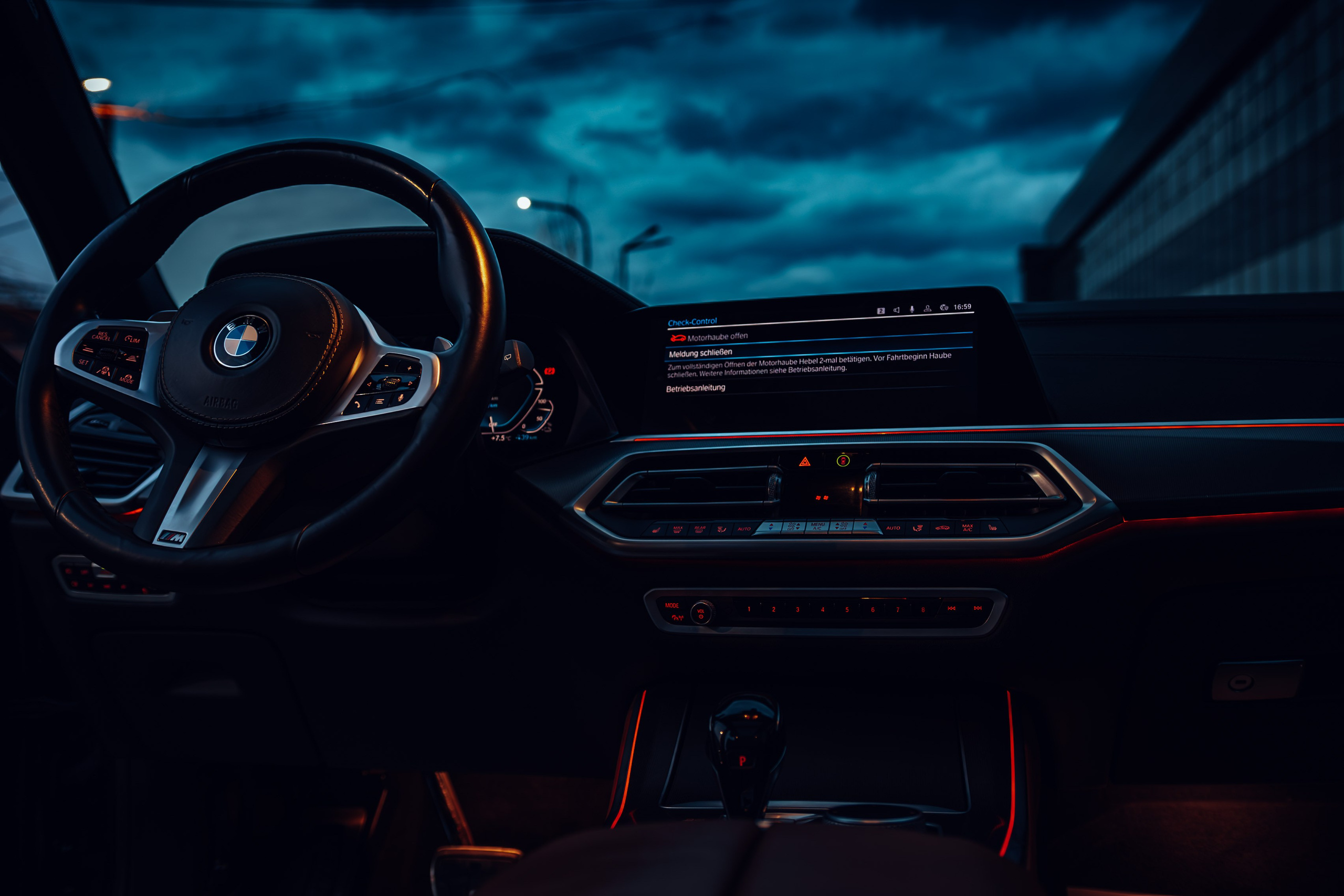 Masini. Ionut Brehuescu — Fotograf