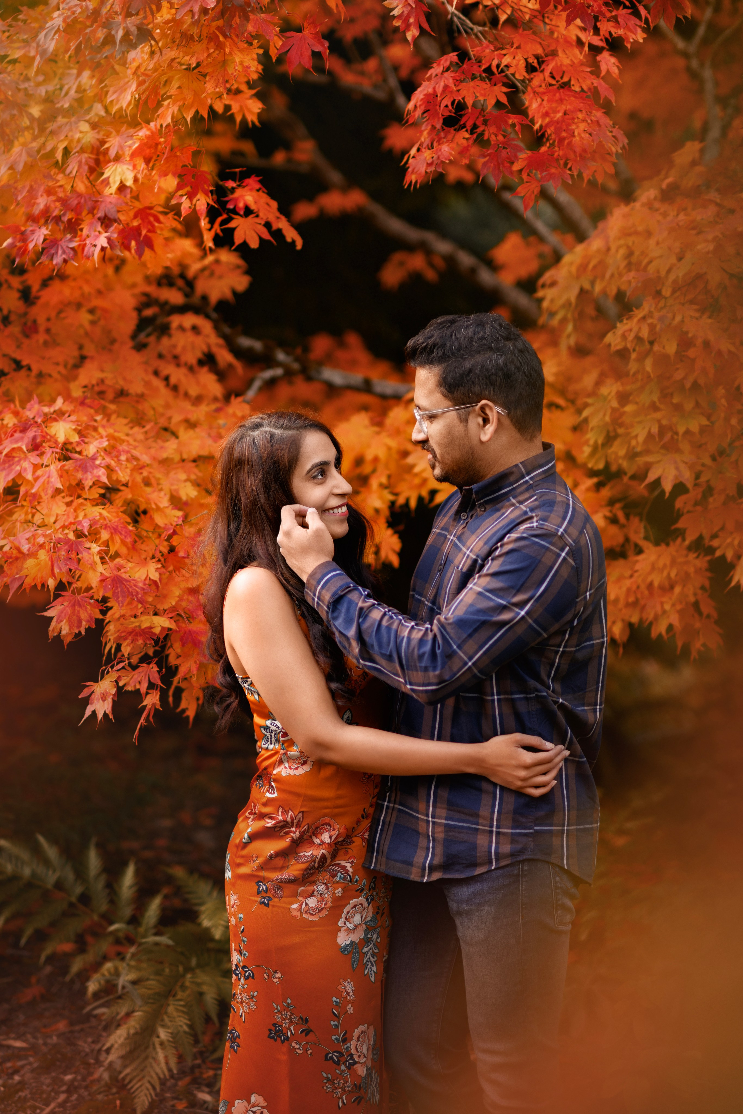 Maalvika with her fiance. Wedding & family photography in Seattle area. Helen Michelle photographer