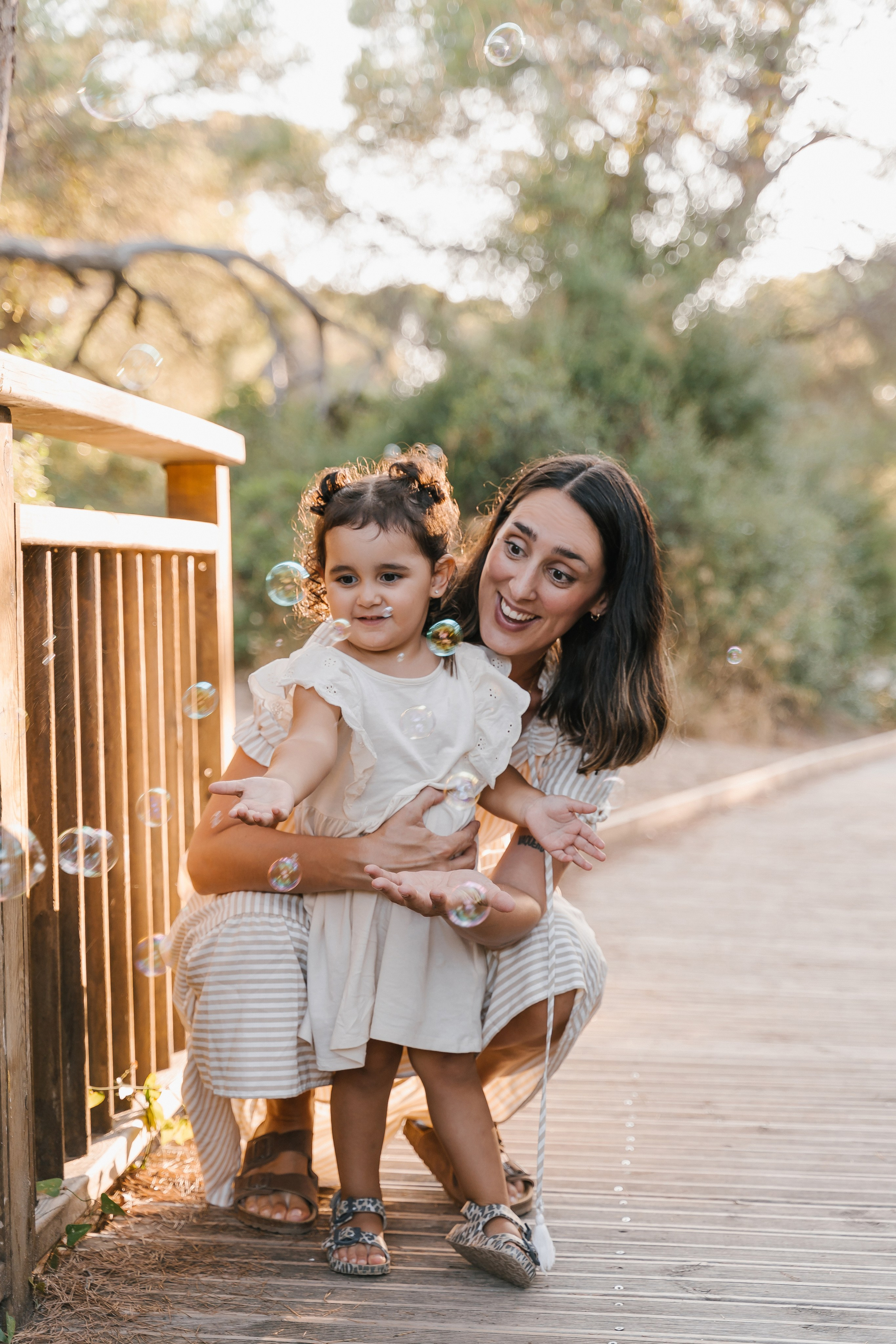 Rebeca, Roman y Laia. Fotógrafa de bodas y familias en España, Valencia: Nadia ProFoto