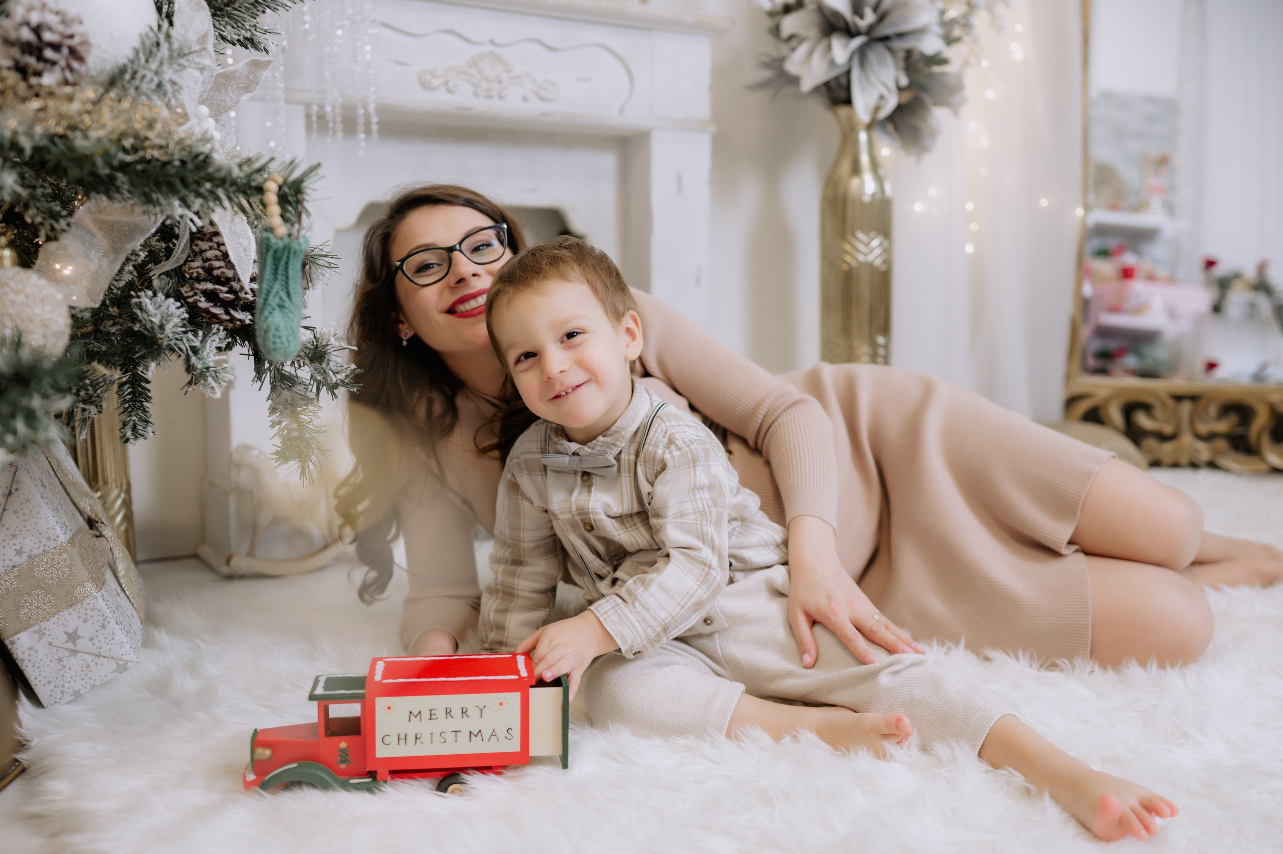 Sedinta foto craciun. Proud Vision Weddings | Wedding Photography & Film — Servicii profesionale Foto Video Nunta Iasi