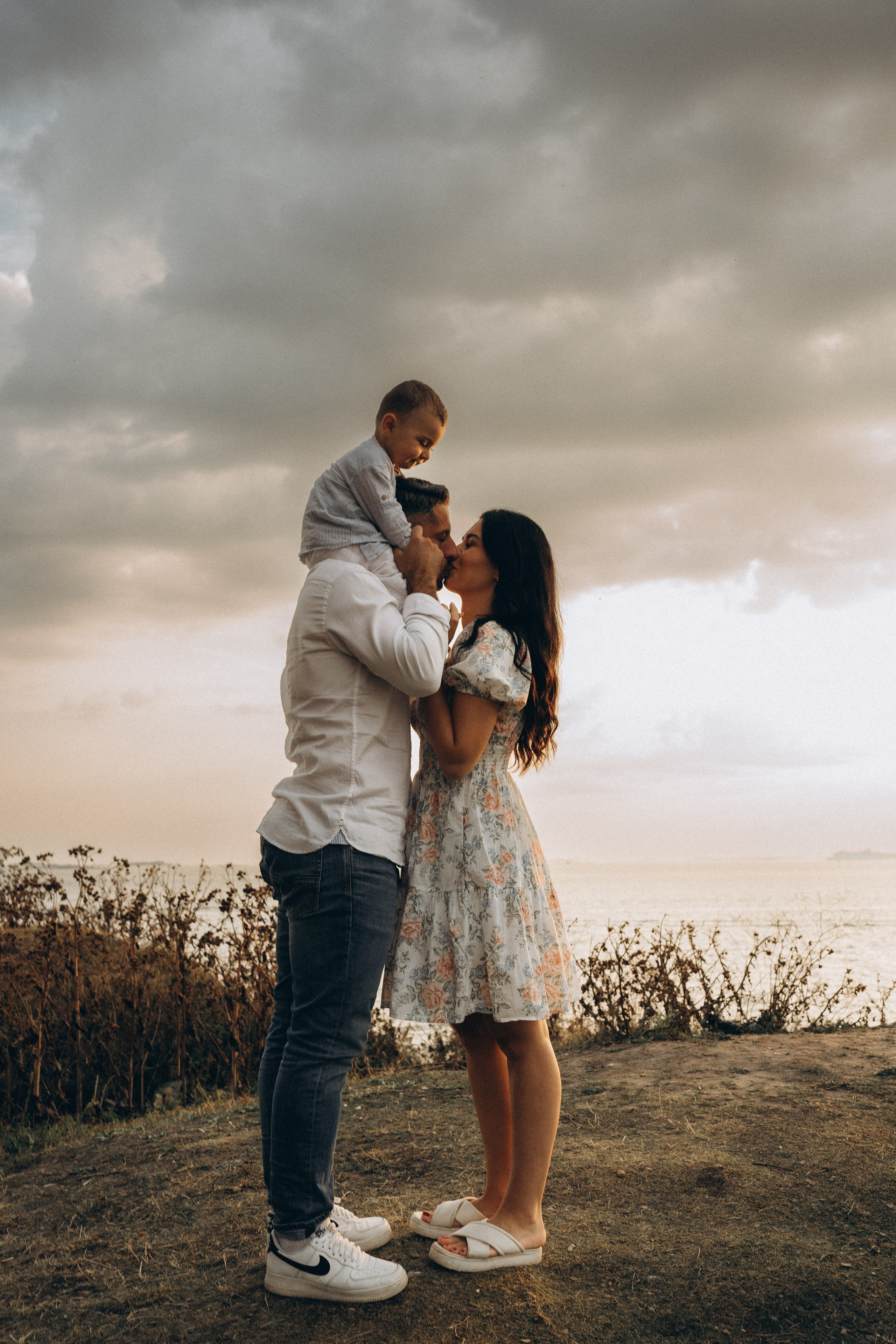 Summer. Wedding and potrait photographer in Helsinki Vickan O