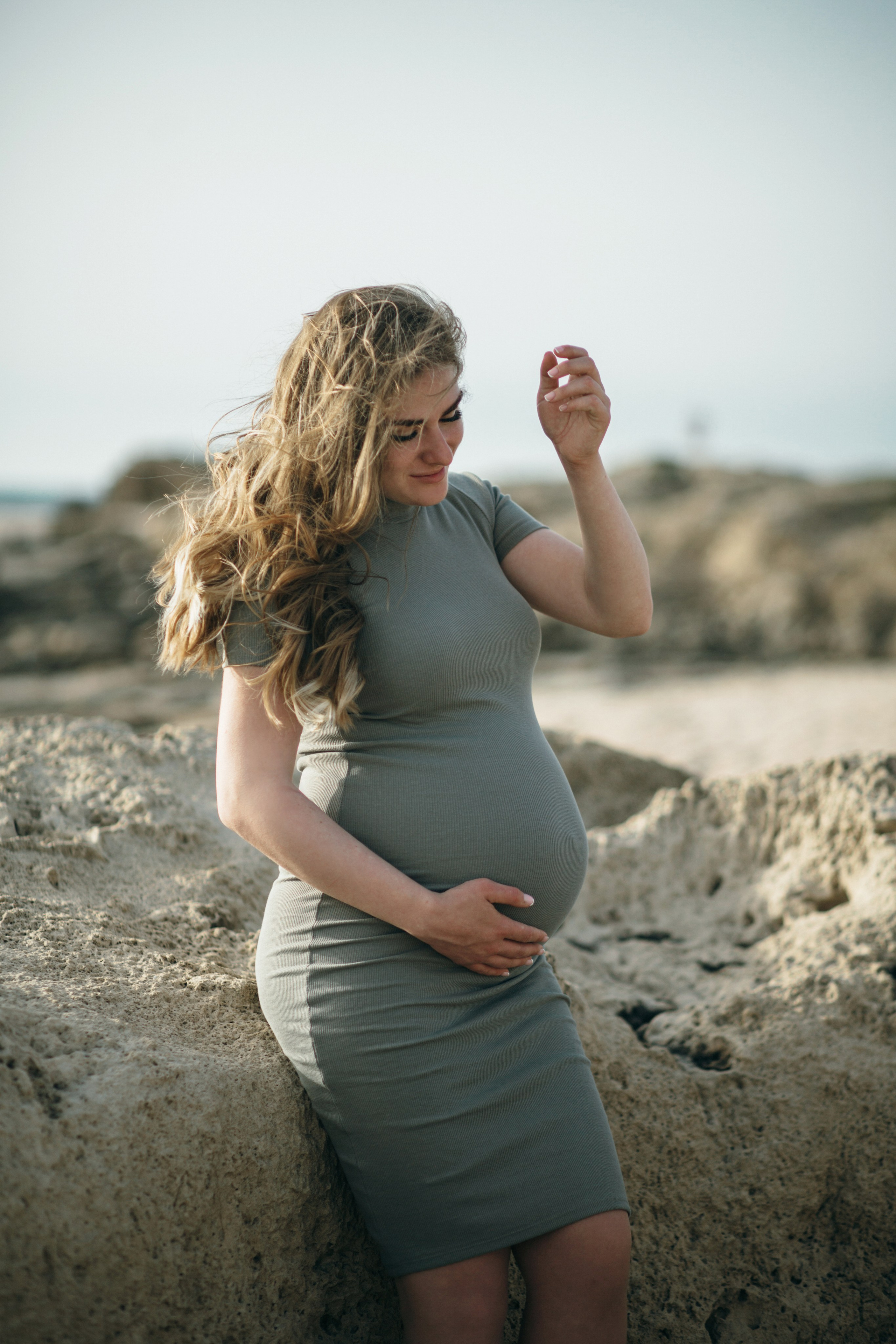 Sasha & Inna at HaBonim beach. Family photographer in Israel