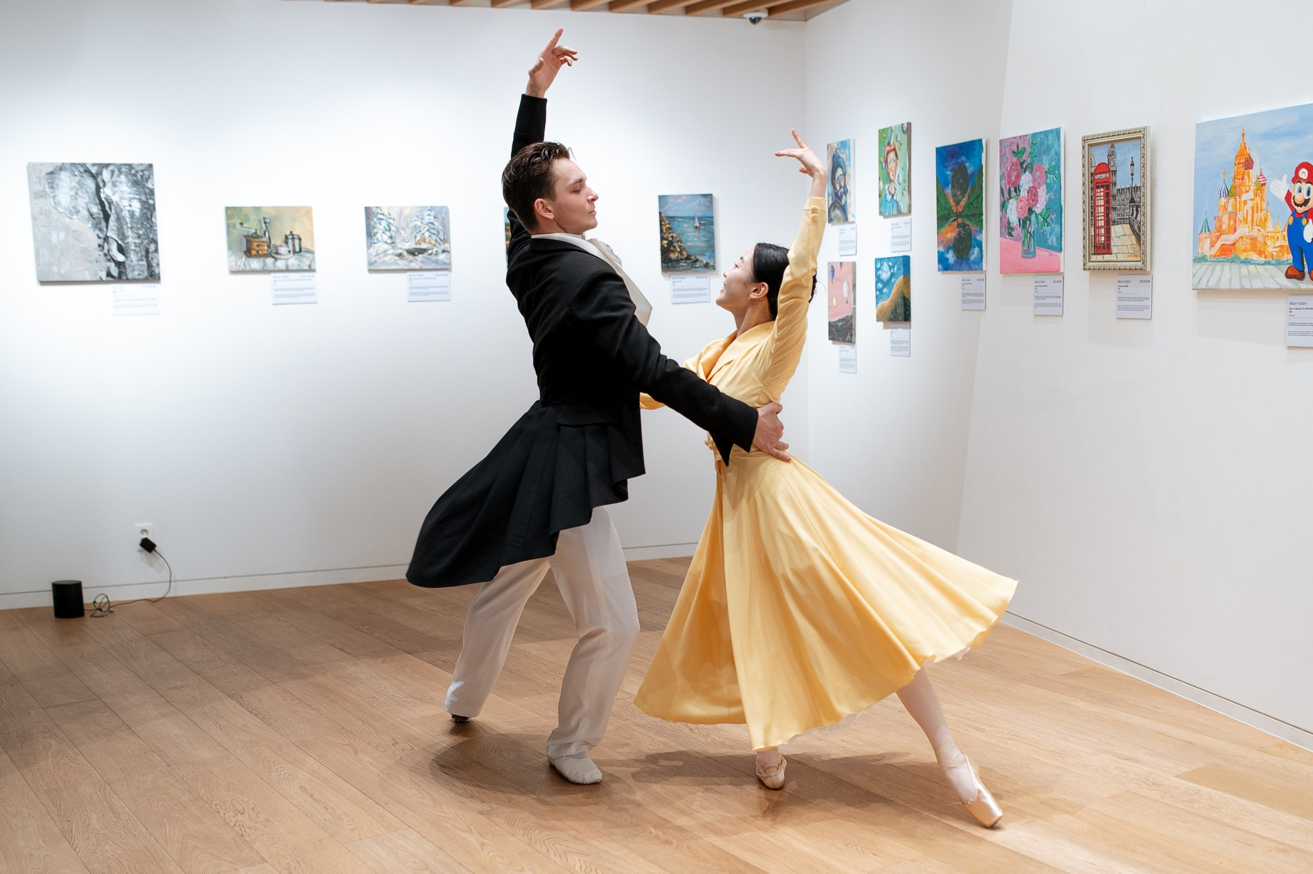 Abracadabra art exhibition. Студия декора «Нарния»