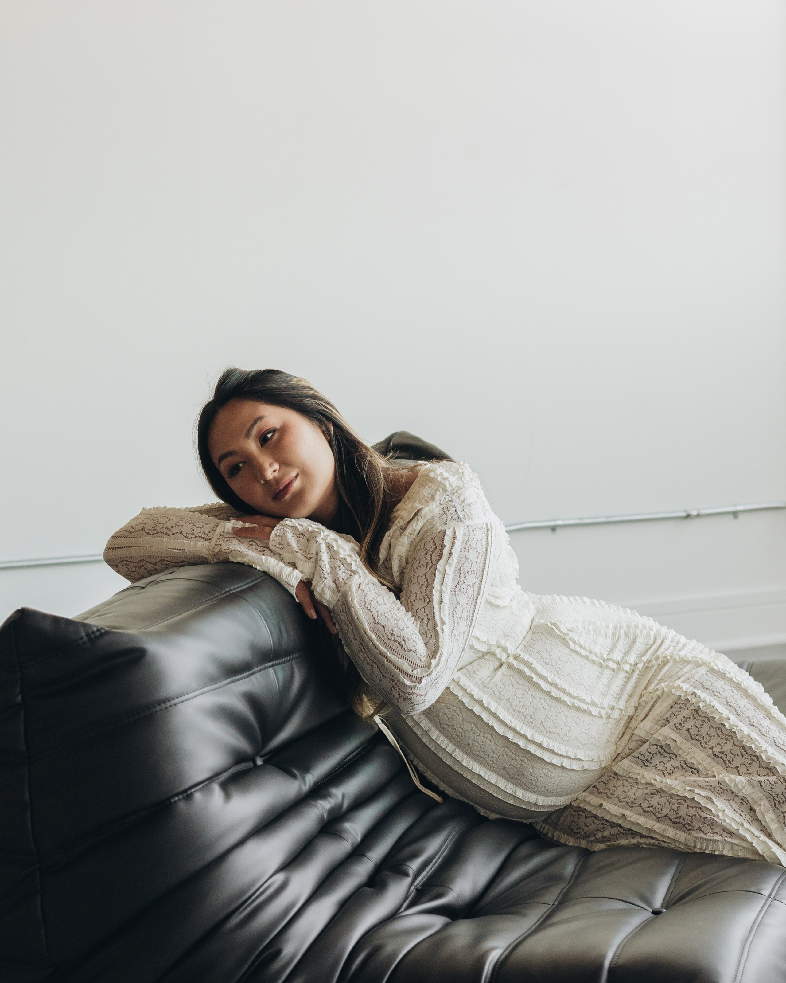 Elegant maternity portraits in chicago