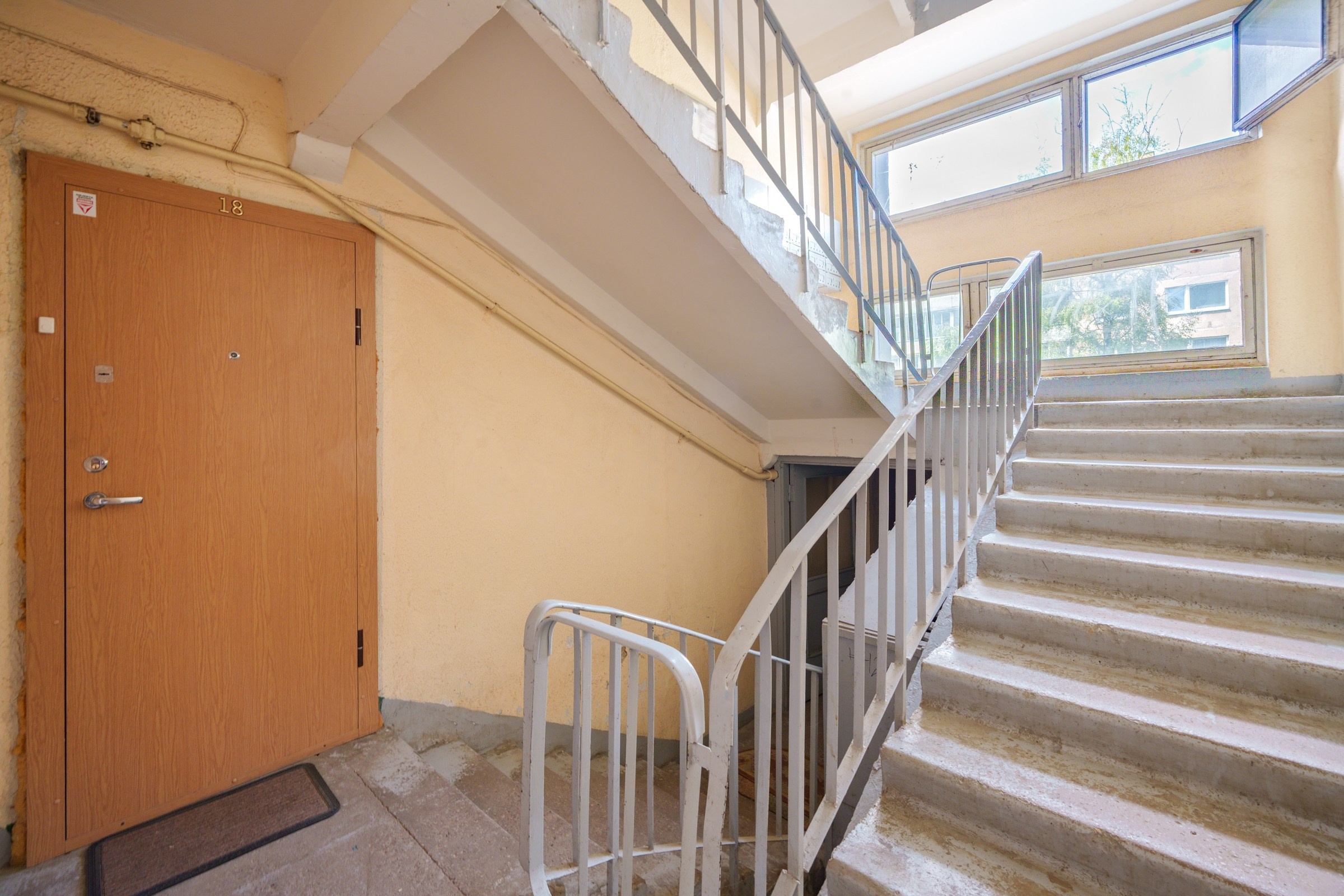 Tuskulėnų g. 8. Elina Sapiega fotografė Vilniuje