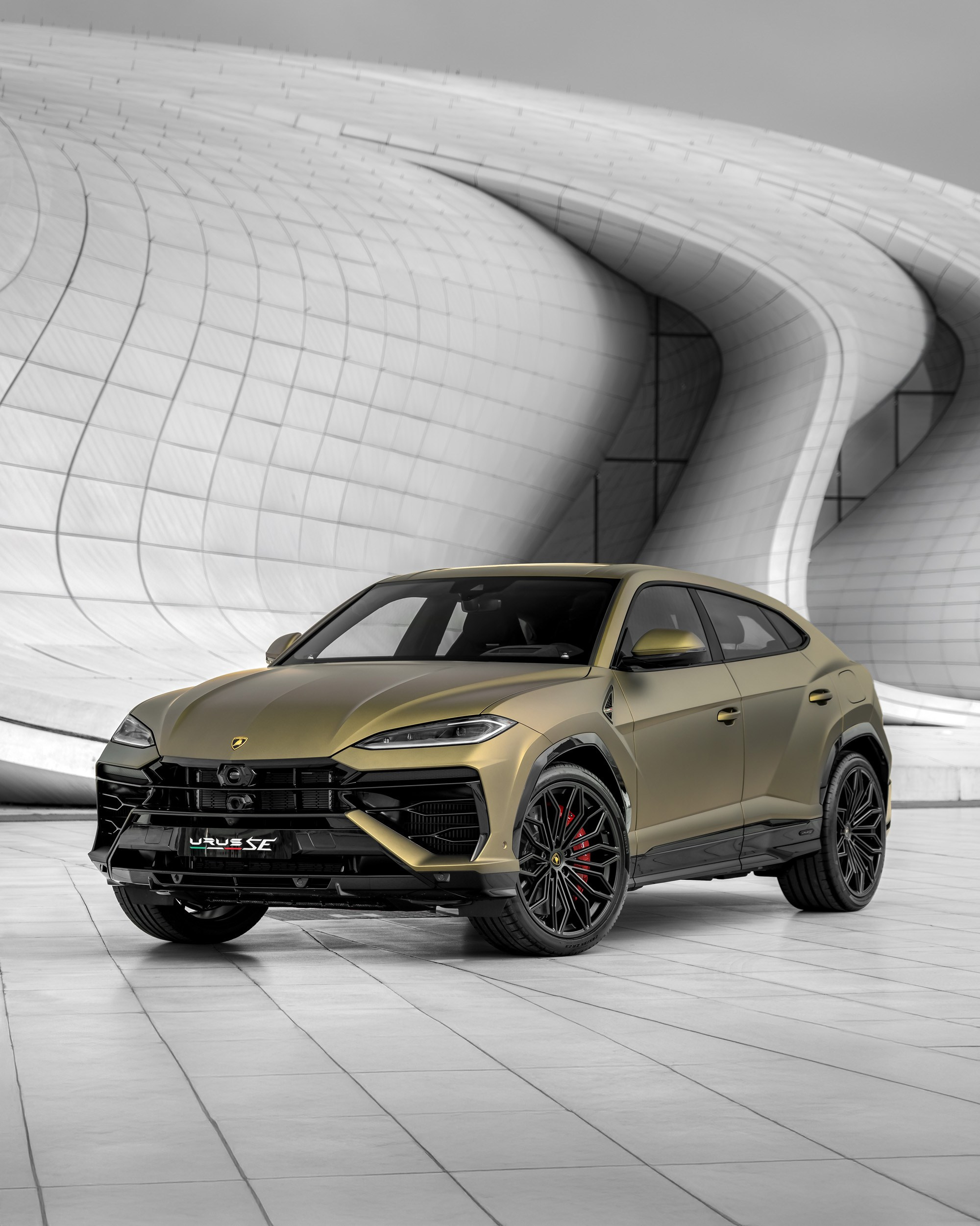 LAMBORGHINI. WORLDWIDE COMMERCIAL AUTOMOTIVE PHOTOGRAPHER