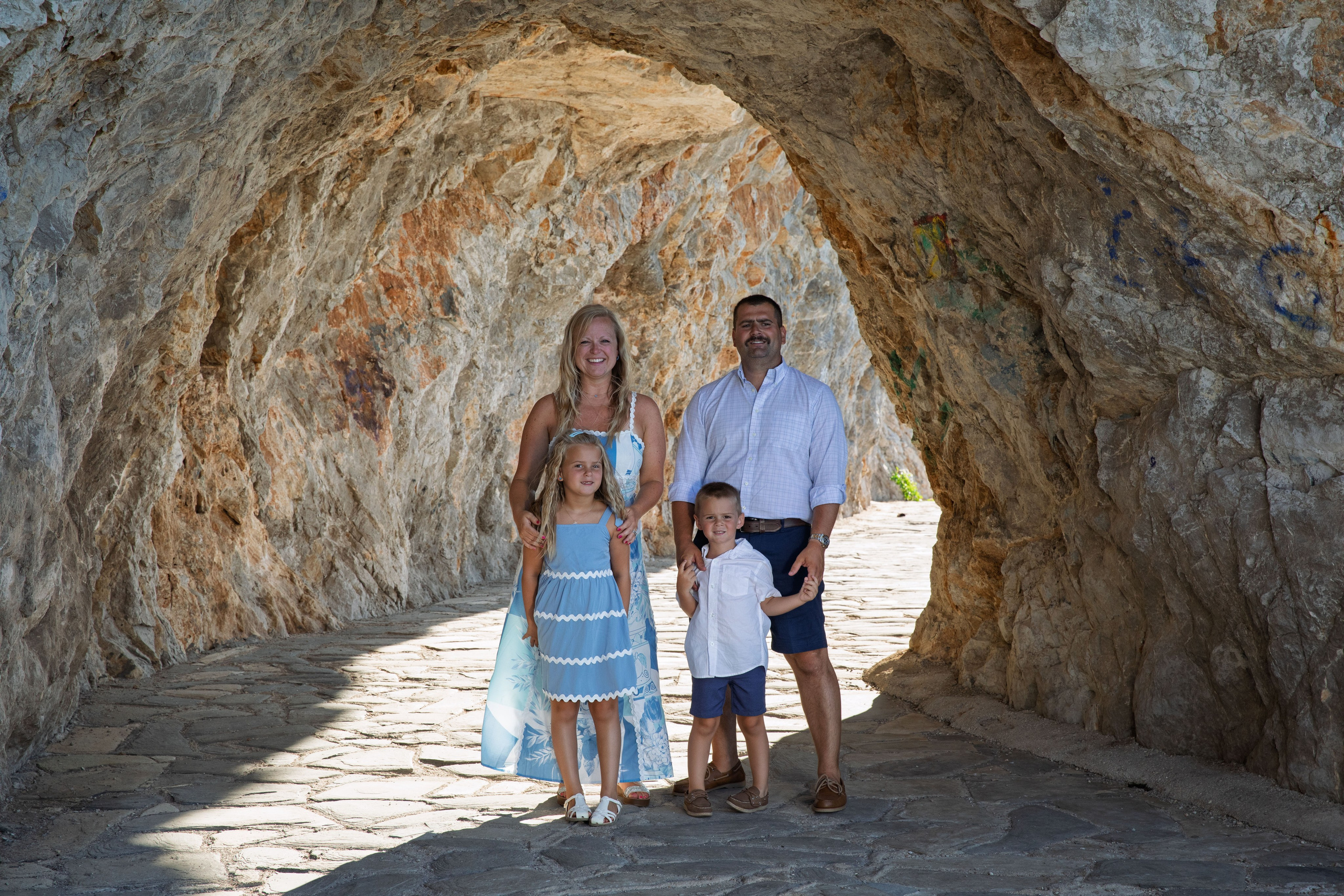 Family Kordalis (USA - Greece). Photographer Anya Khasapi. Nafplio, Greece