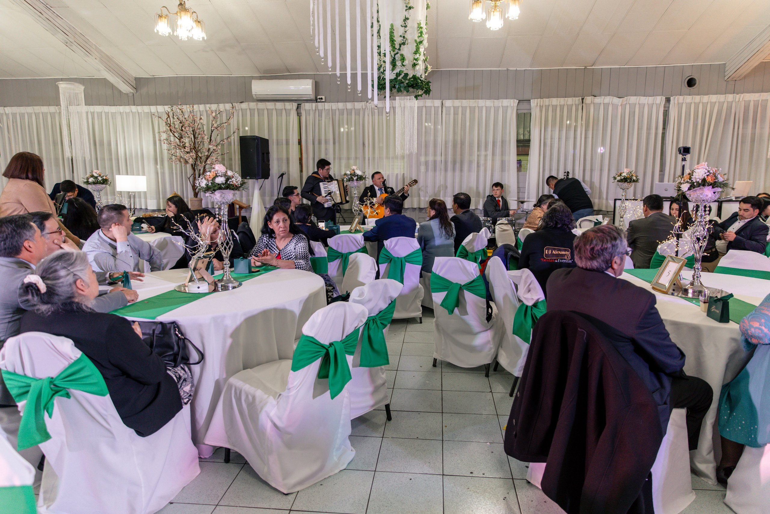 Johana y Edgar. Dinka & Emilio - El arte de preservar lo que no se repite