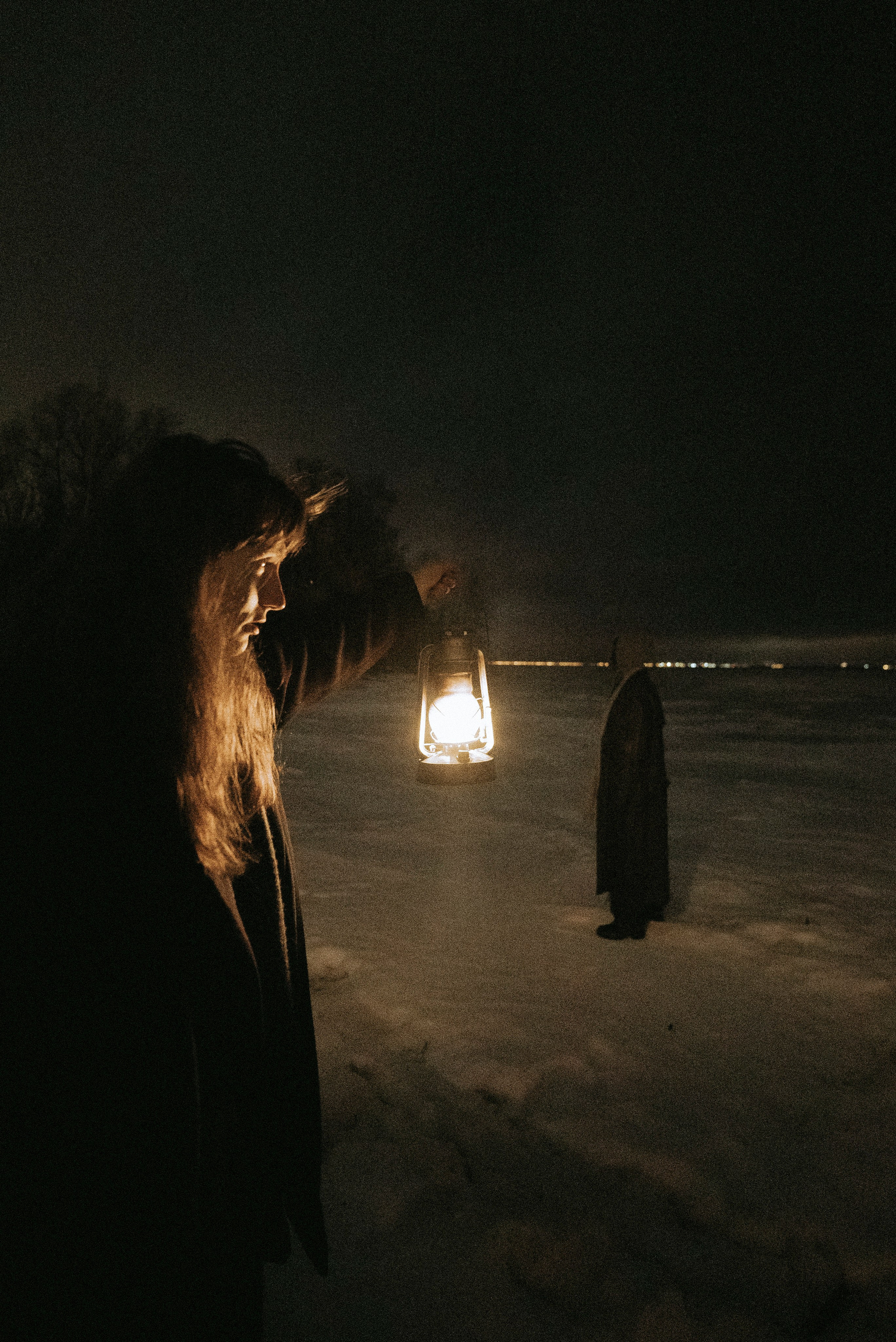 2025. Стрит-фотография, полная абсурда, идиотизма и красоты