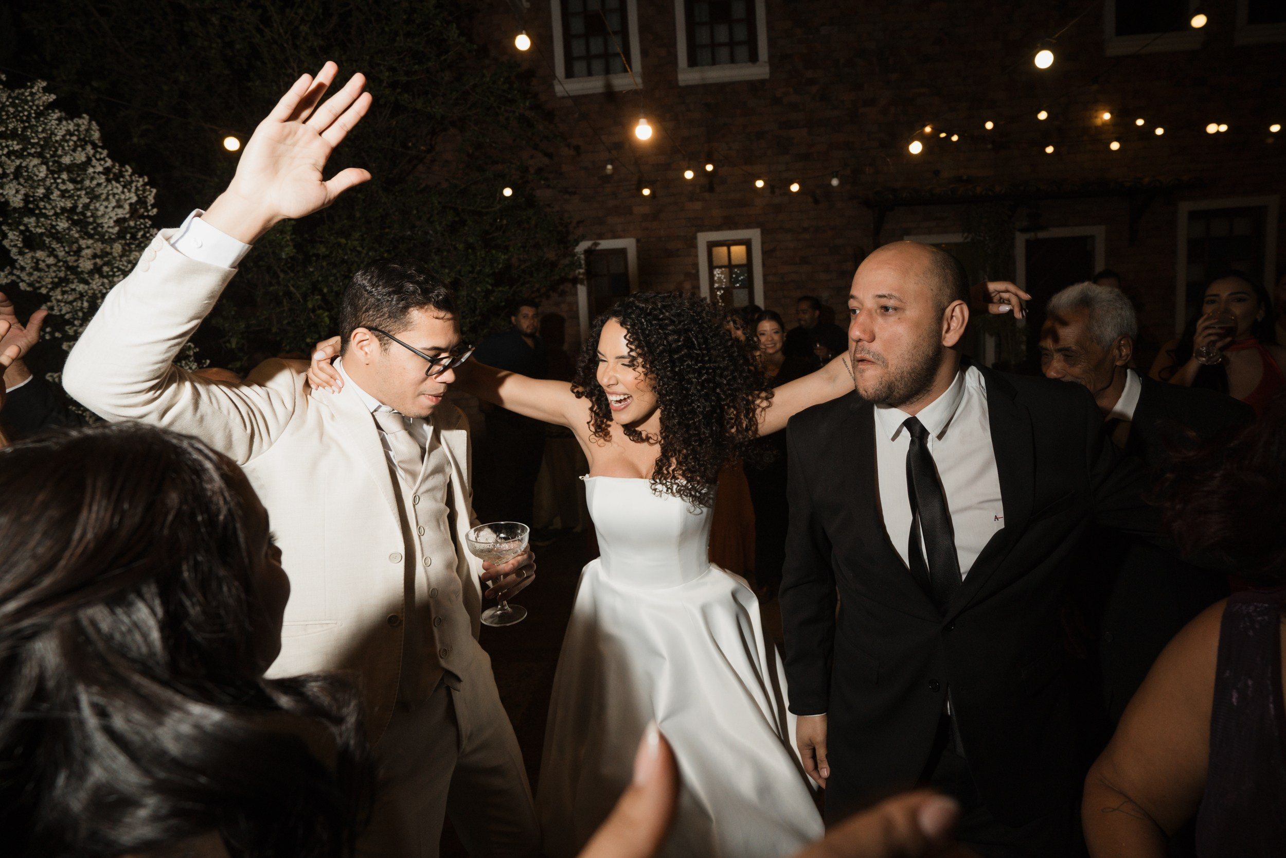 Elizabeth e João. Edu e Josi Fotografia de Casamento em Belo Horizonte | Fotos Naturais