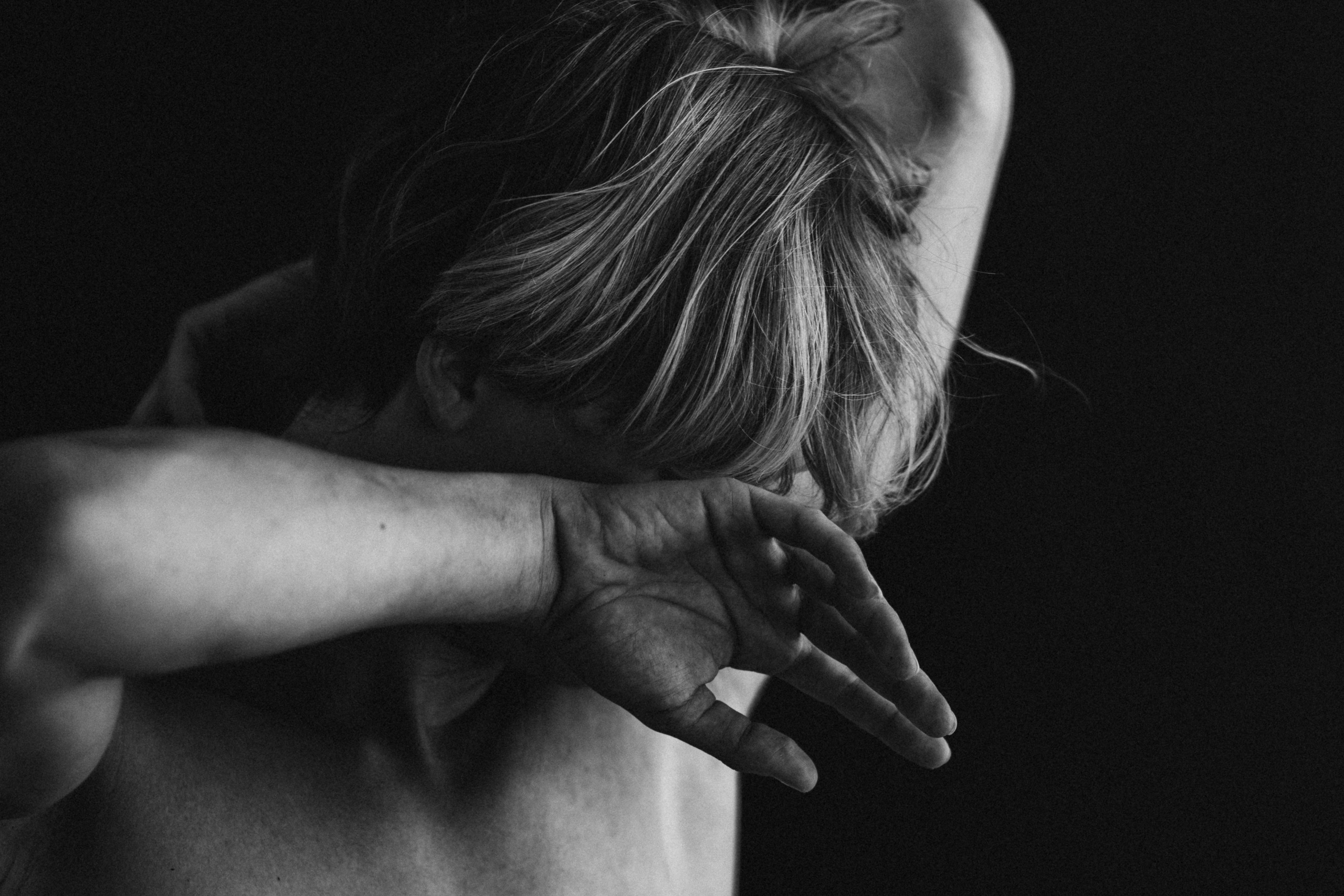 DANCERS. Victoria Olonen – Cinematic Portrait Artist | Helsinki & Europe