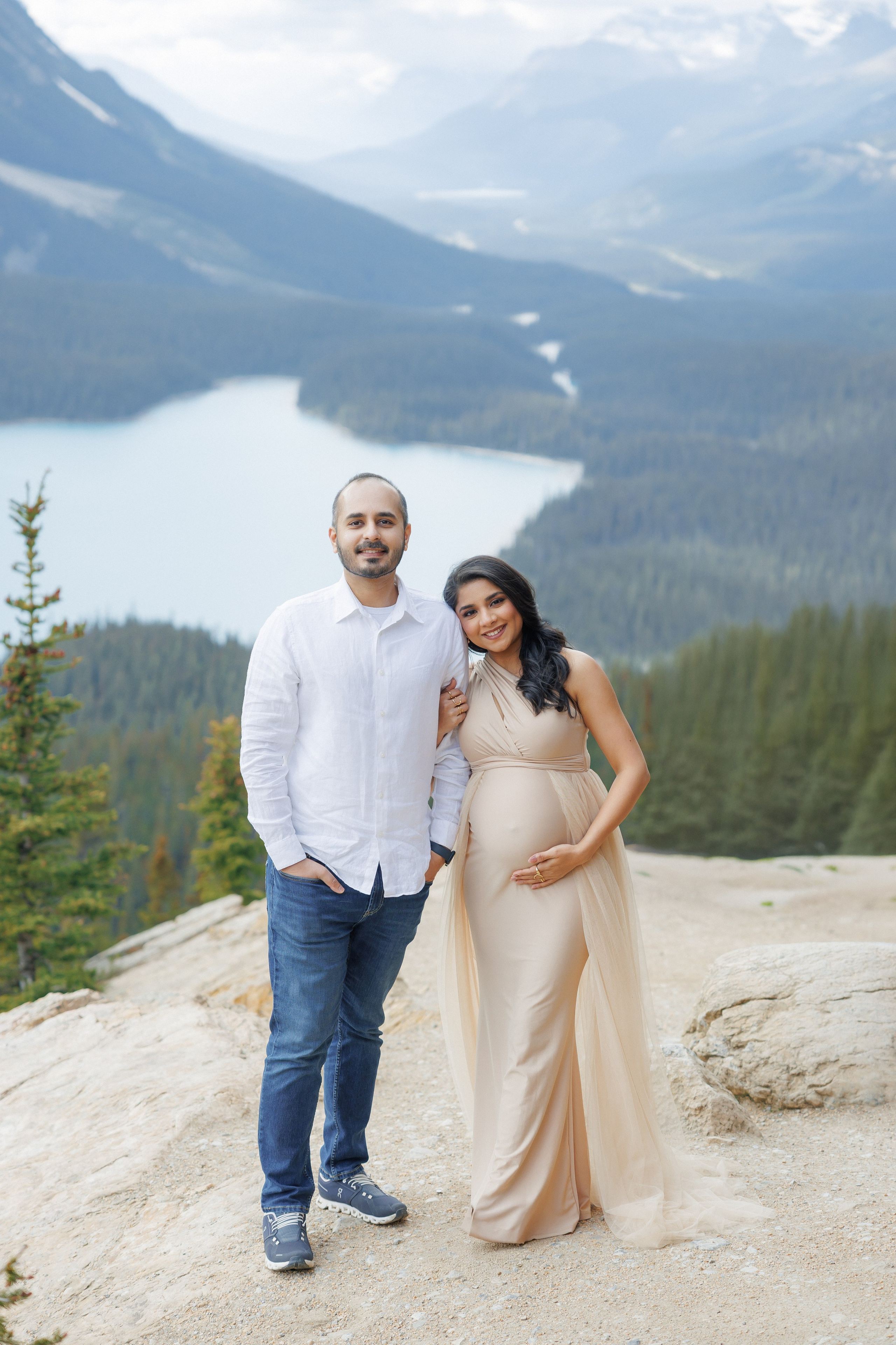 Mountain maternity shoot. Home