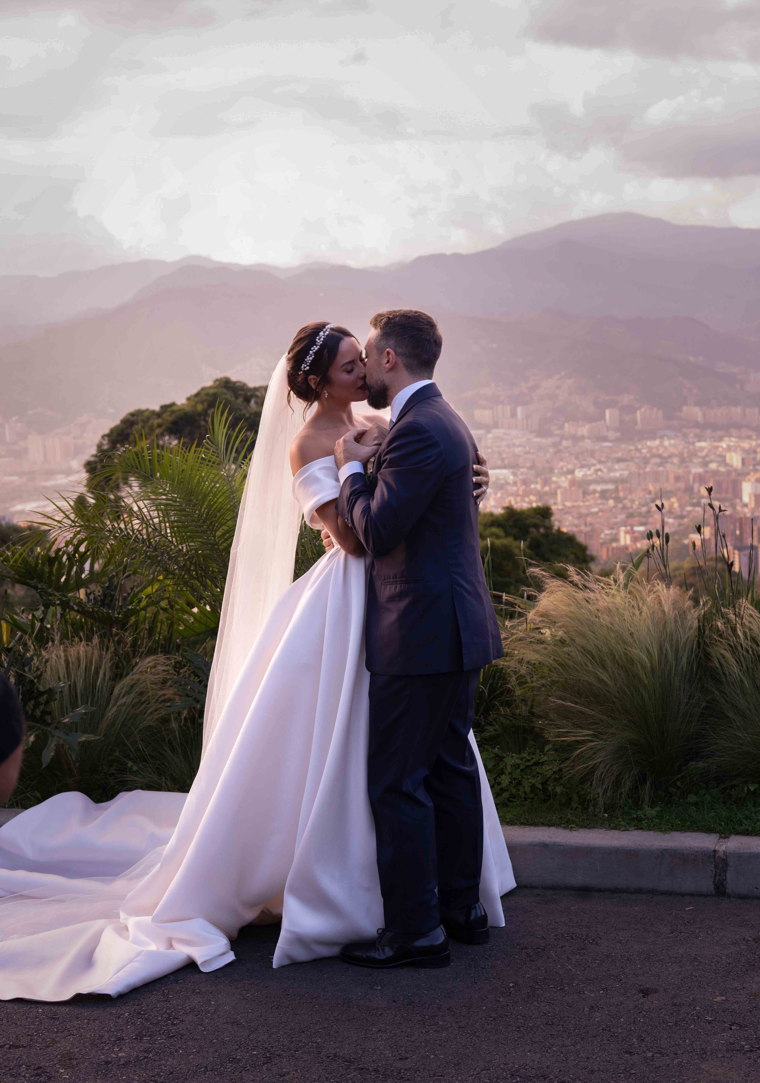 Our weddings and couples. Film and photography for weddings and brands in Barcelona