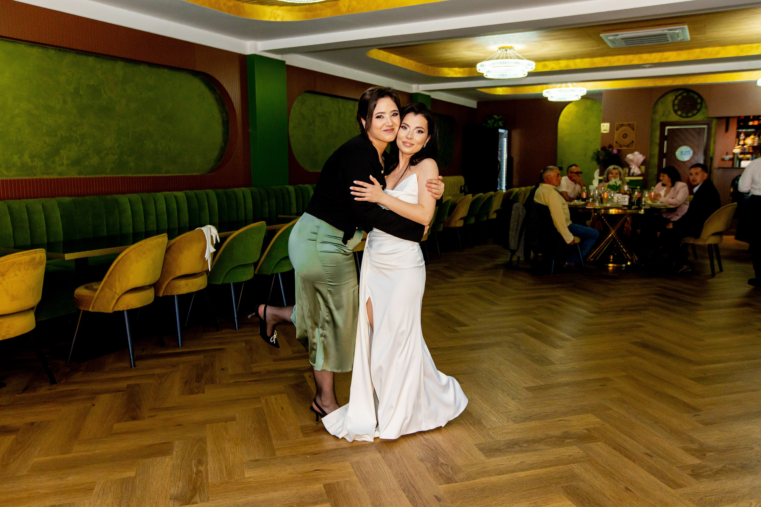 Cosmina & Răzvan. MGS STUDIO