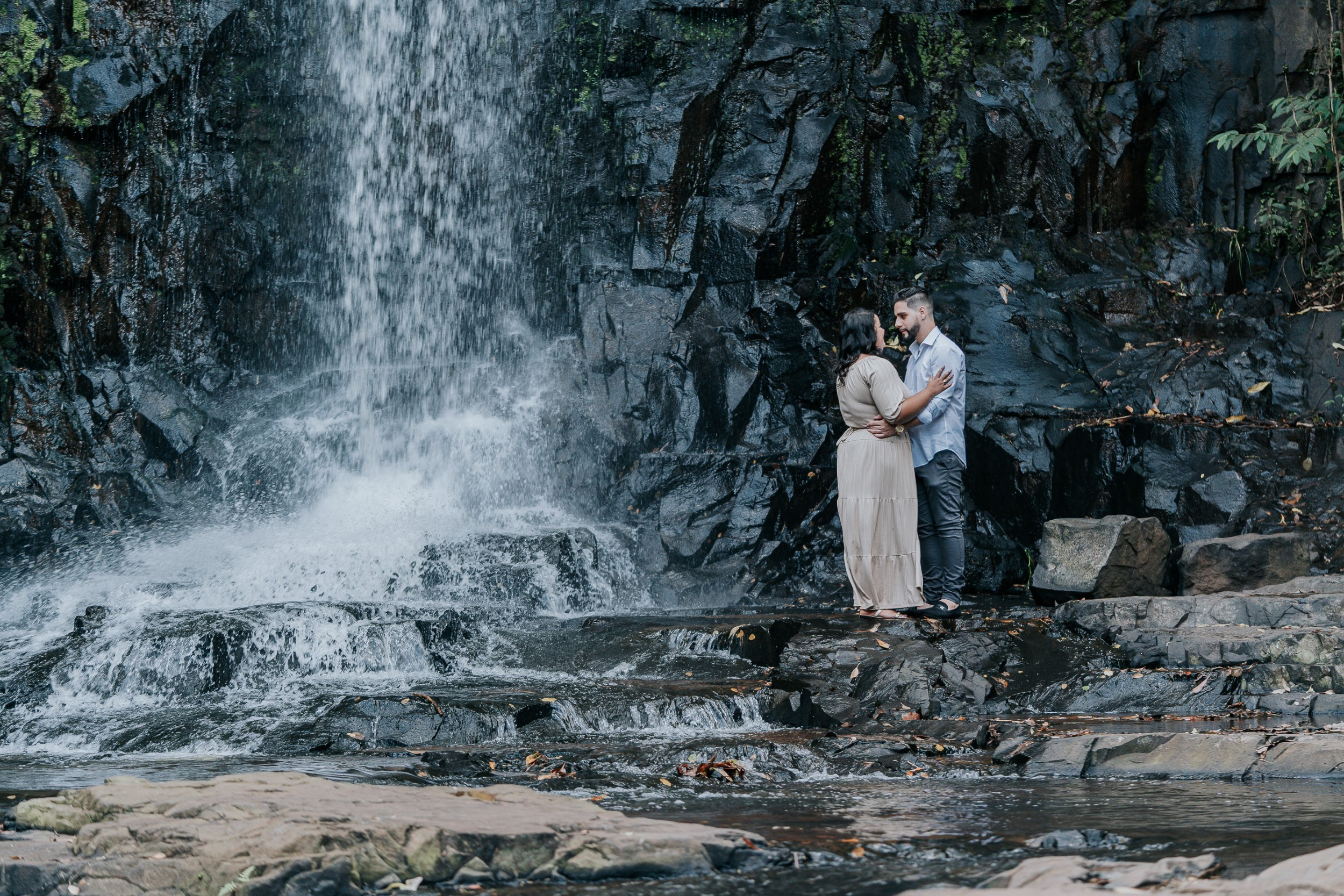Pré Wedding — Simoni e Bruno (Brotas e Morro do Fogão). Fotógrafo de casamento e Filmmaker de casamento