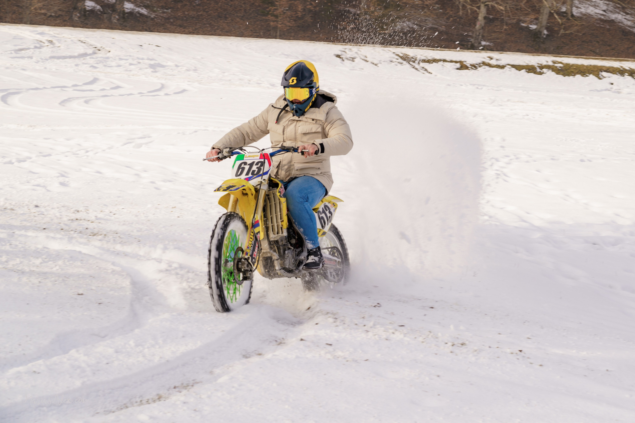 Ioana & Robert - Un Save the Date cu emoție și adrenalină 🏍️. Marius Alex fotograf de eveniment si portret din Suceava
