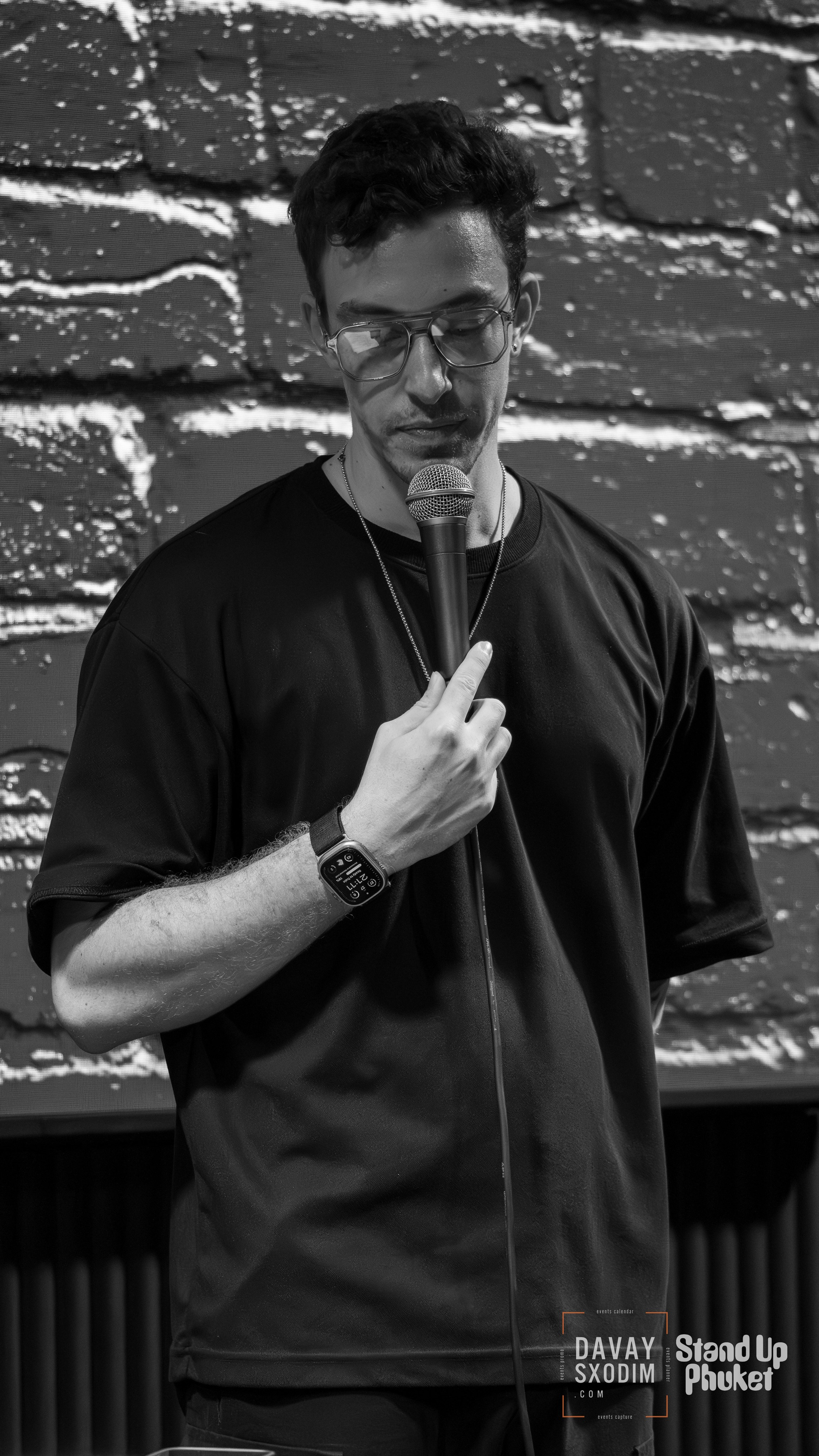 Standup Влада Лапина | Фоторепортаж | Афиша | DAVAYSXODIM.com PHUKET. АФИША|ФОТОРЕПОРТАЖИ|ИВЕНТЫ|ПХУКЕТ