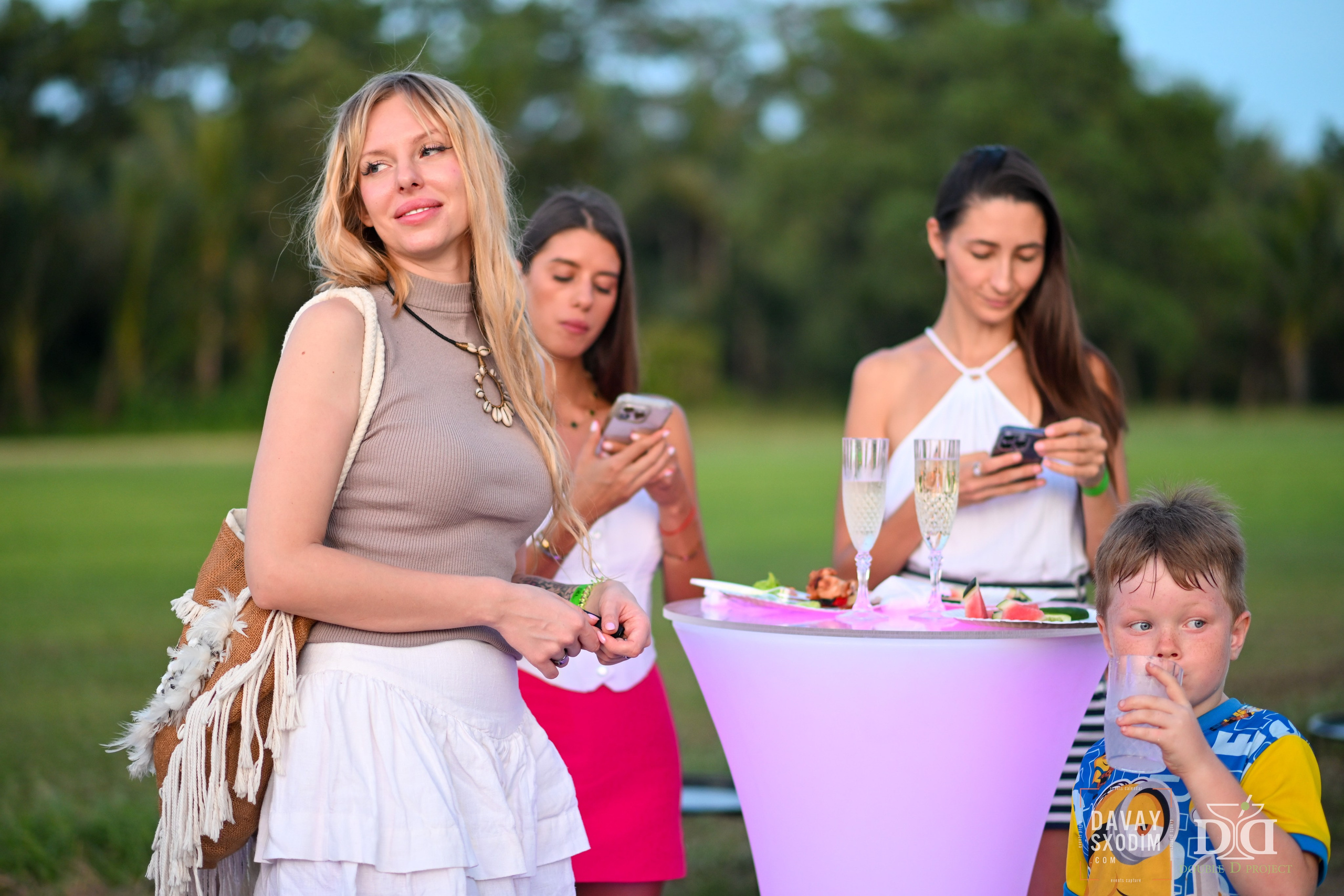 Вечеринка на аэродроме | Фоторепортаж | Афиша | DAVAYSXODIM.com PHUKET. АФИША|ФОТОРЕПОРТАЖИ|ИВЕНТЫ|ПХУКЕТ