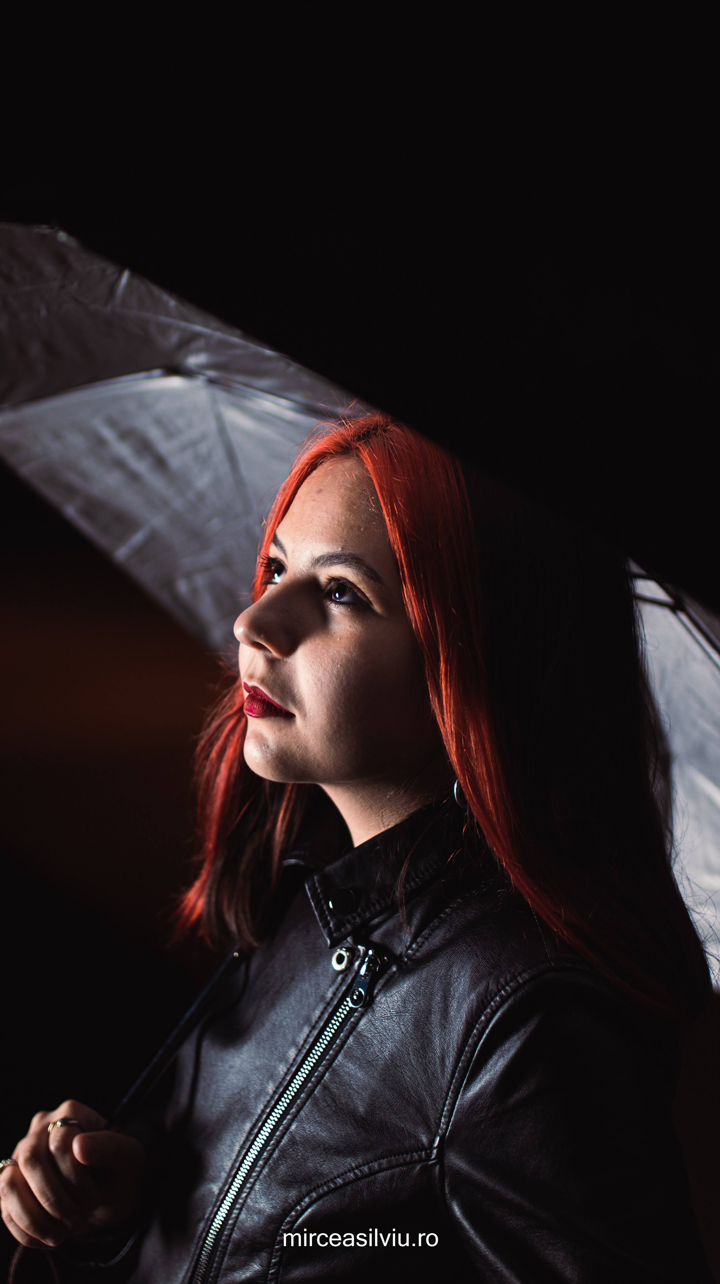 Ioana. Fotograf de portrete și evenimente din Cluj-Napoca. Ședințe foto individuale, nunți, botezuri și aniversări în Cluj și județul Cluj