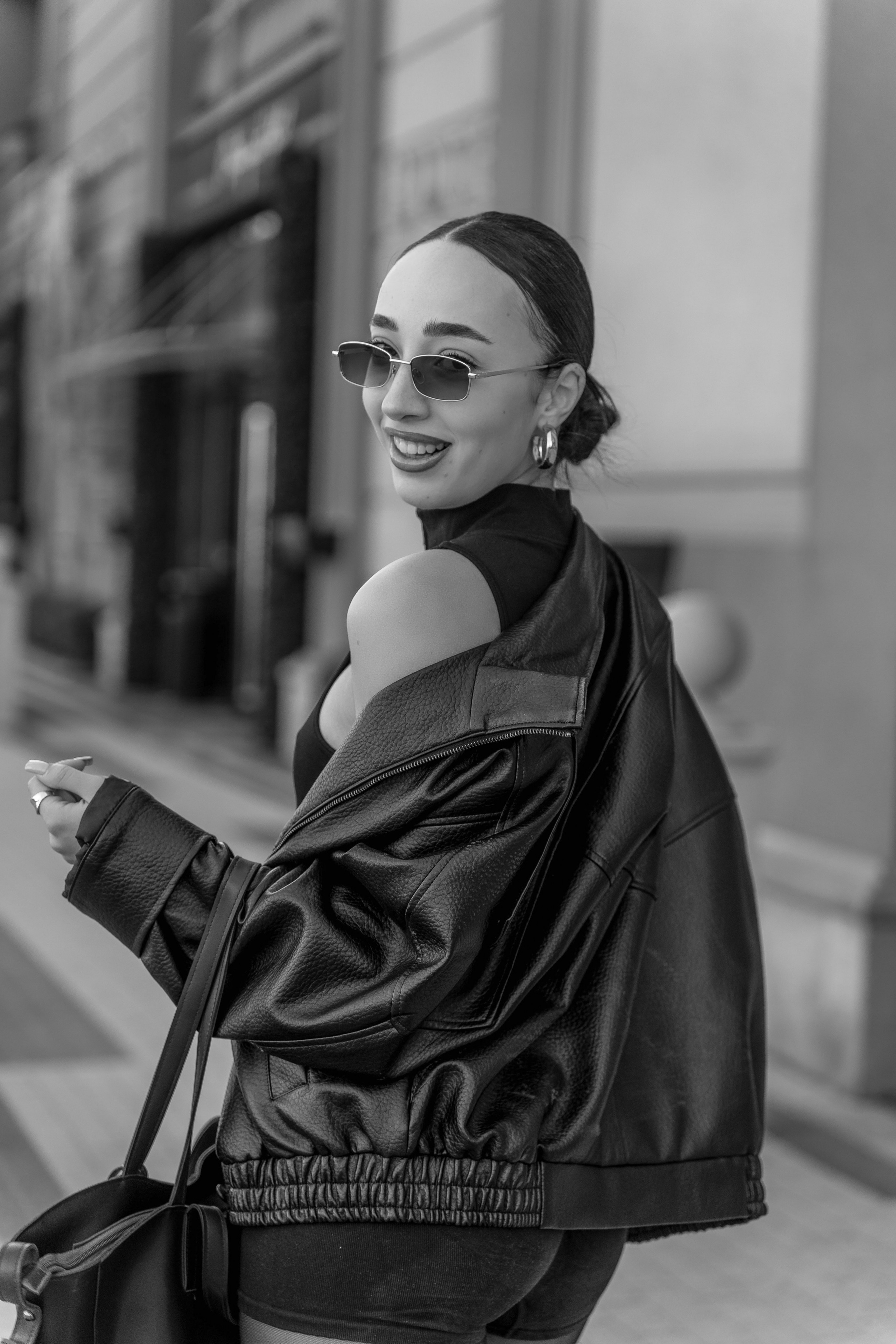 Чёрно-белая портретная фотосессия в Бельцах. Ședință foto portret alb-negru în Bălți