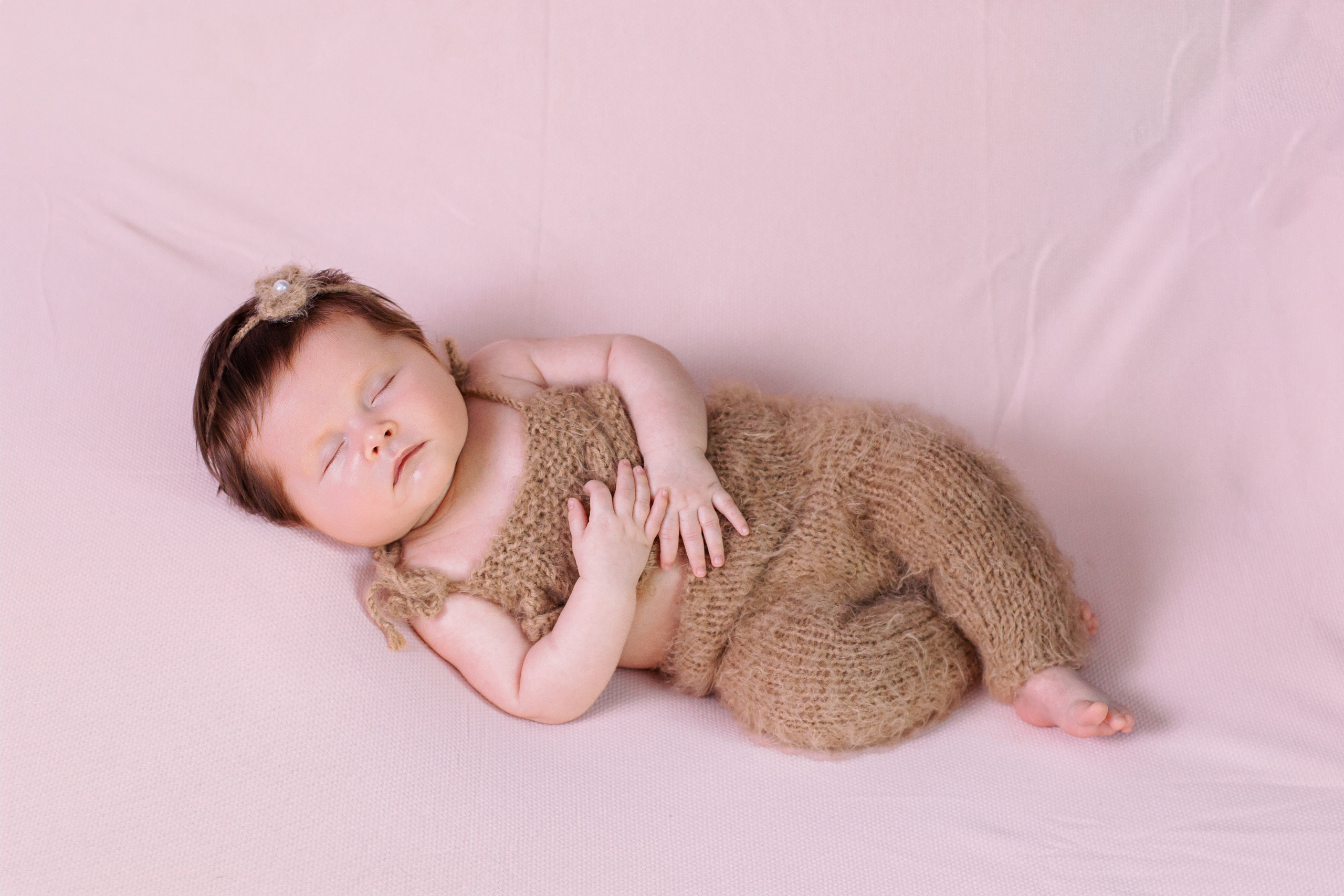 Фотосессия новорождённого в Бельцах — newborn и lifestyle